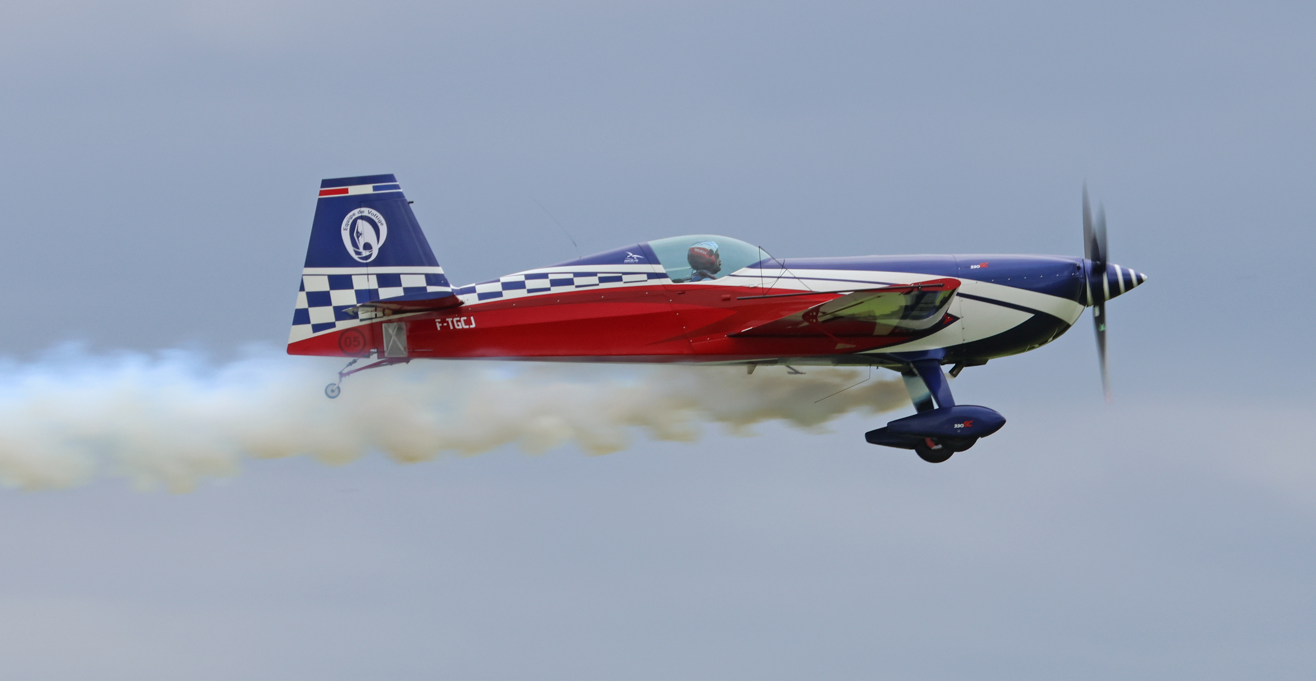 Équipe de Voltige de l'Armée de l'Air, Extra 330