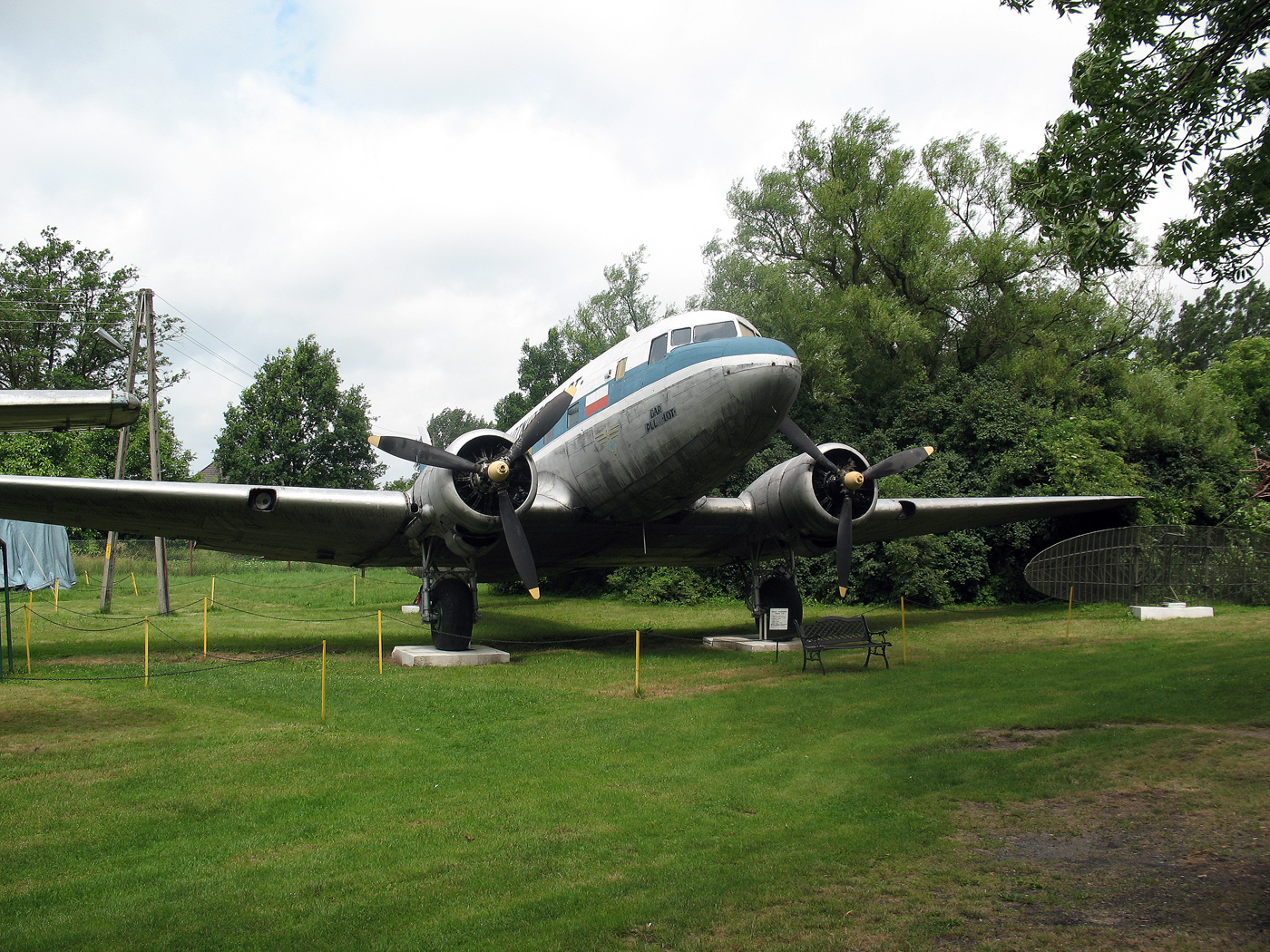 Douglas DC-3