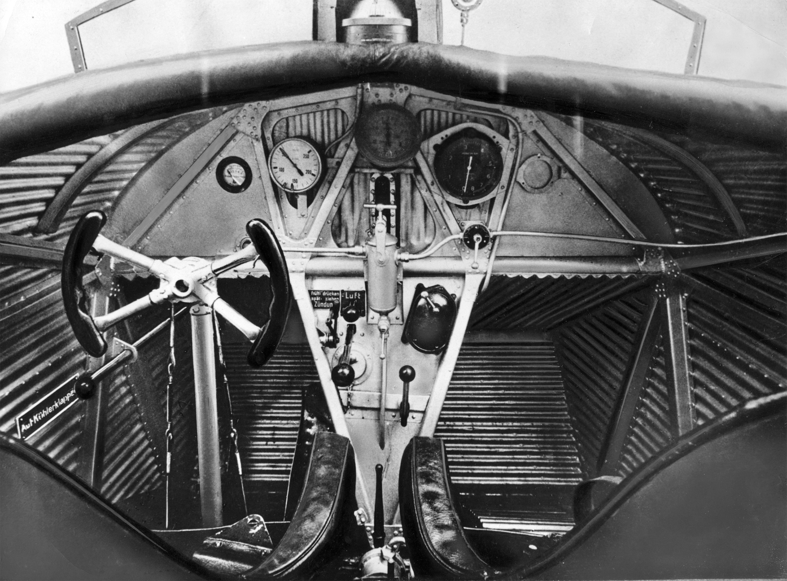 1920 JunkersF13 Cockpit