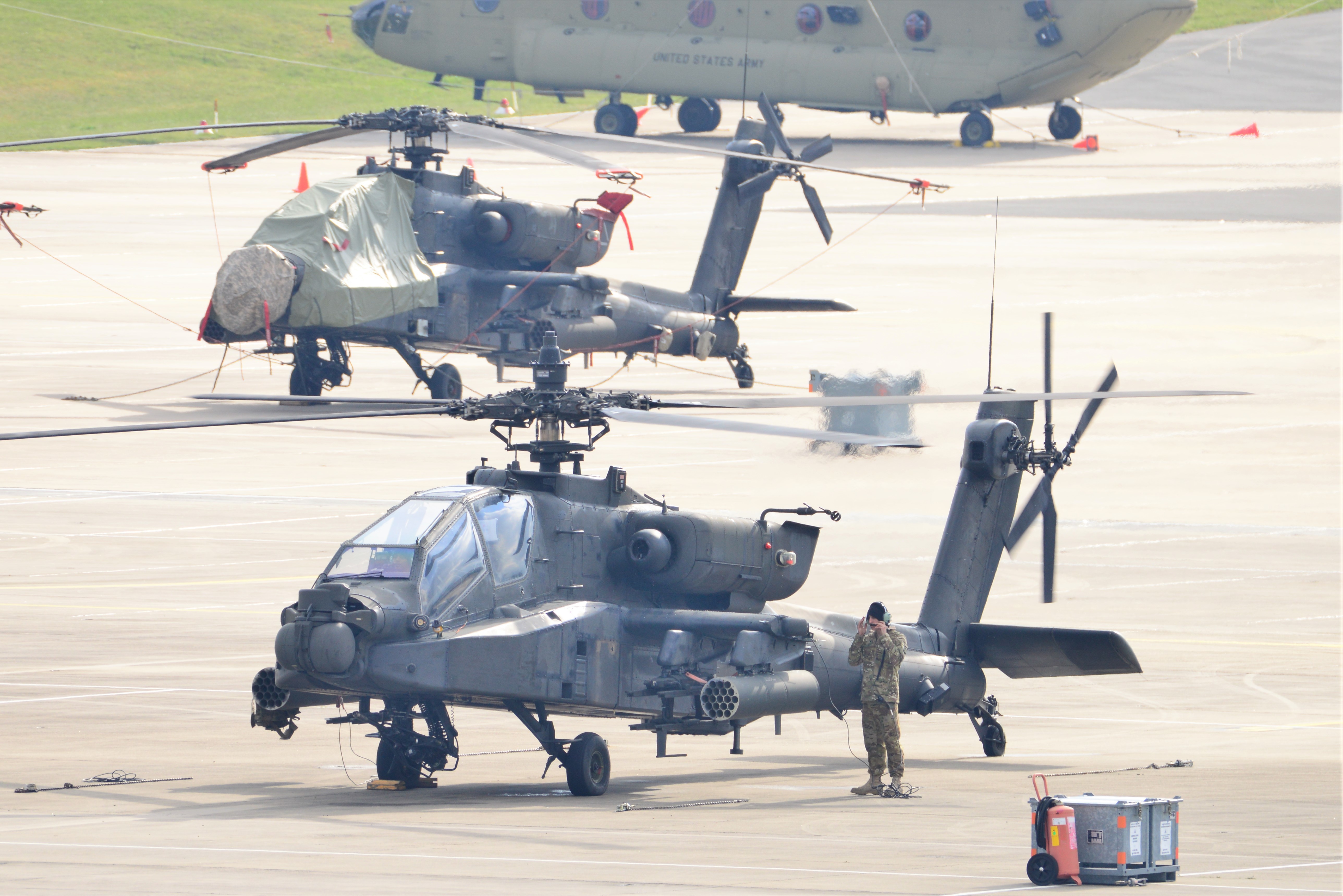 AH-64 Apache Helicopter 170426 A-IY962 003