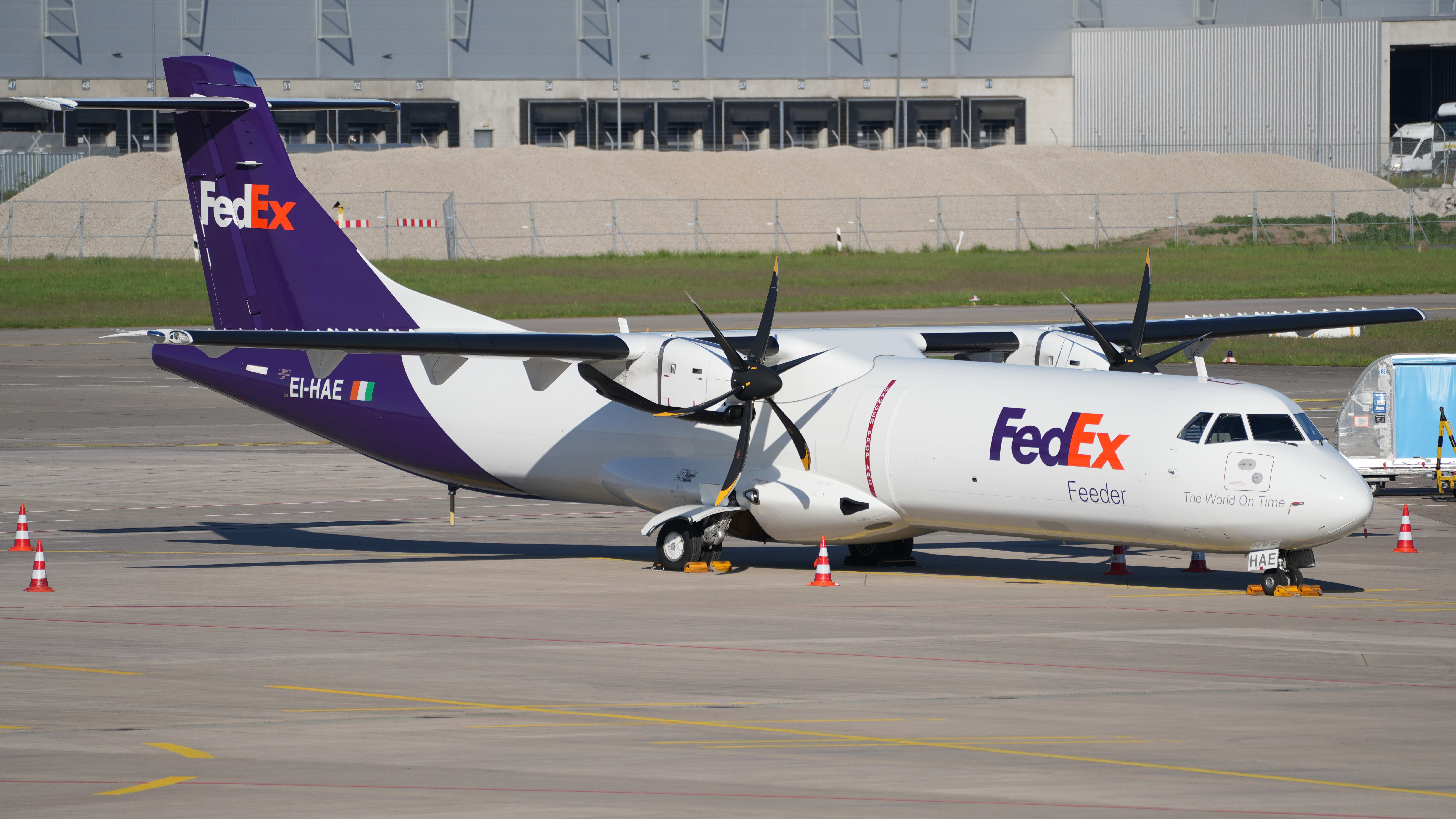 ASL Airlines Ireland/Fed Ex Feeder ATR 72-600F EI HAE a Hannover (DSC09733)