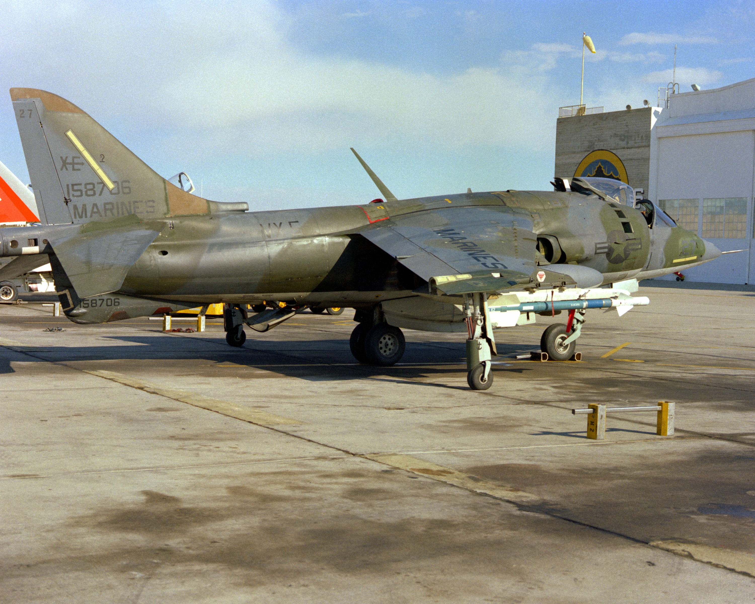 AV-8A Harrier del VX-5 con AGM-122 en China Lake, 1981