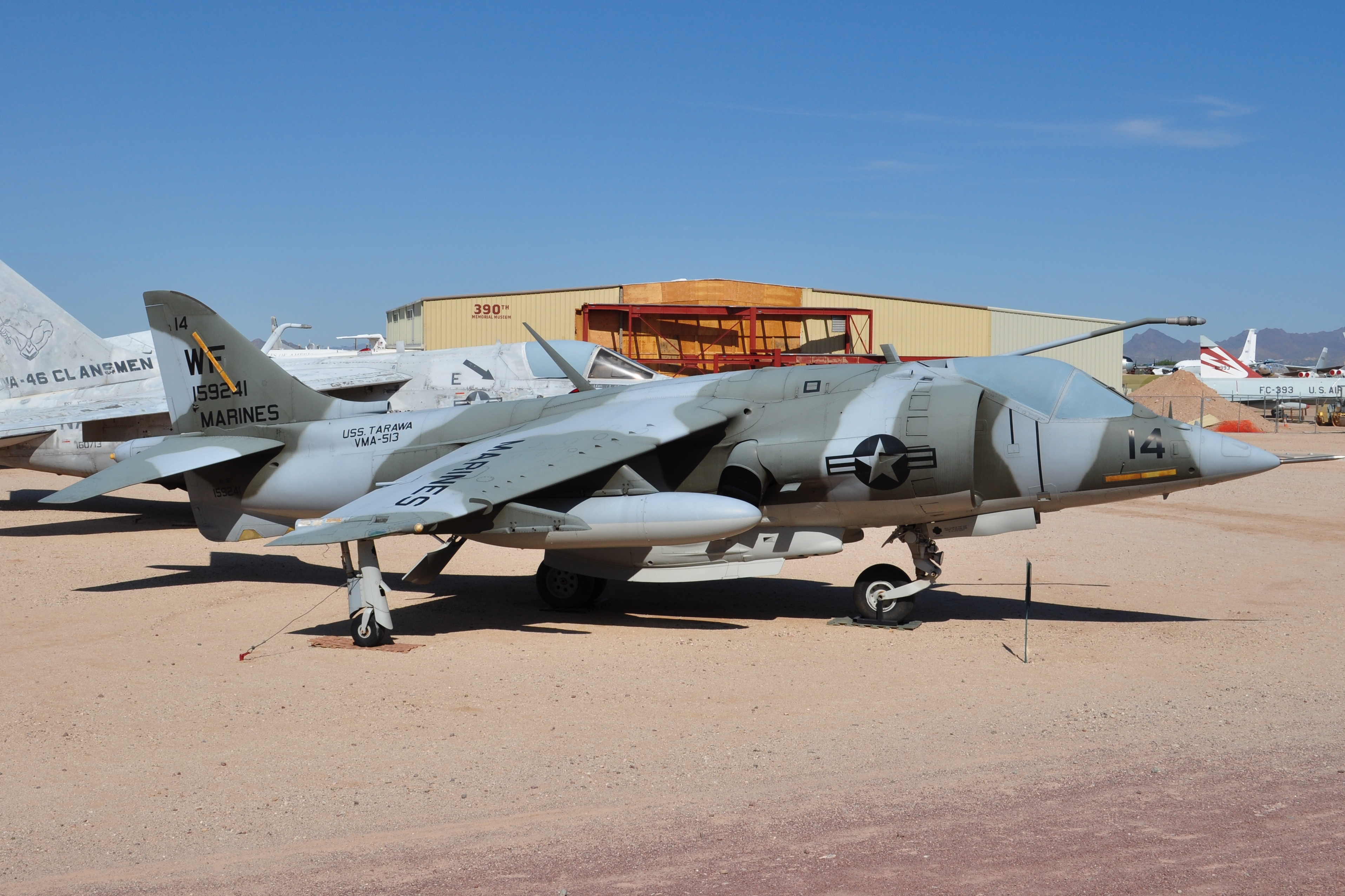 AV-8C Harrier — Usc 008