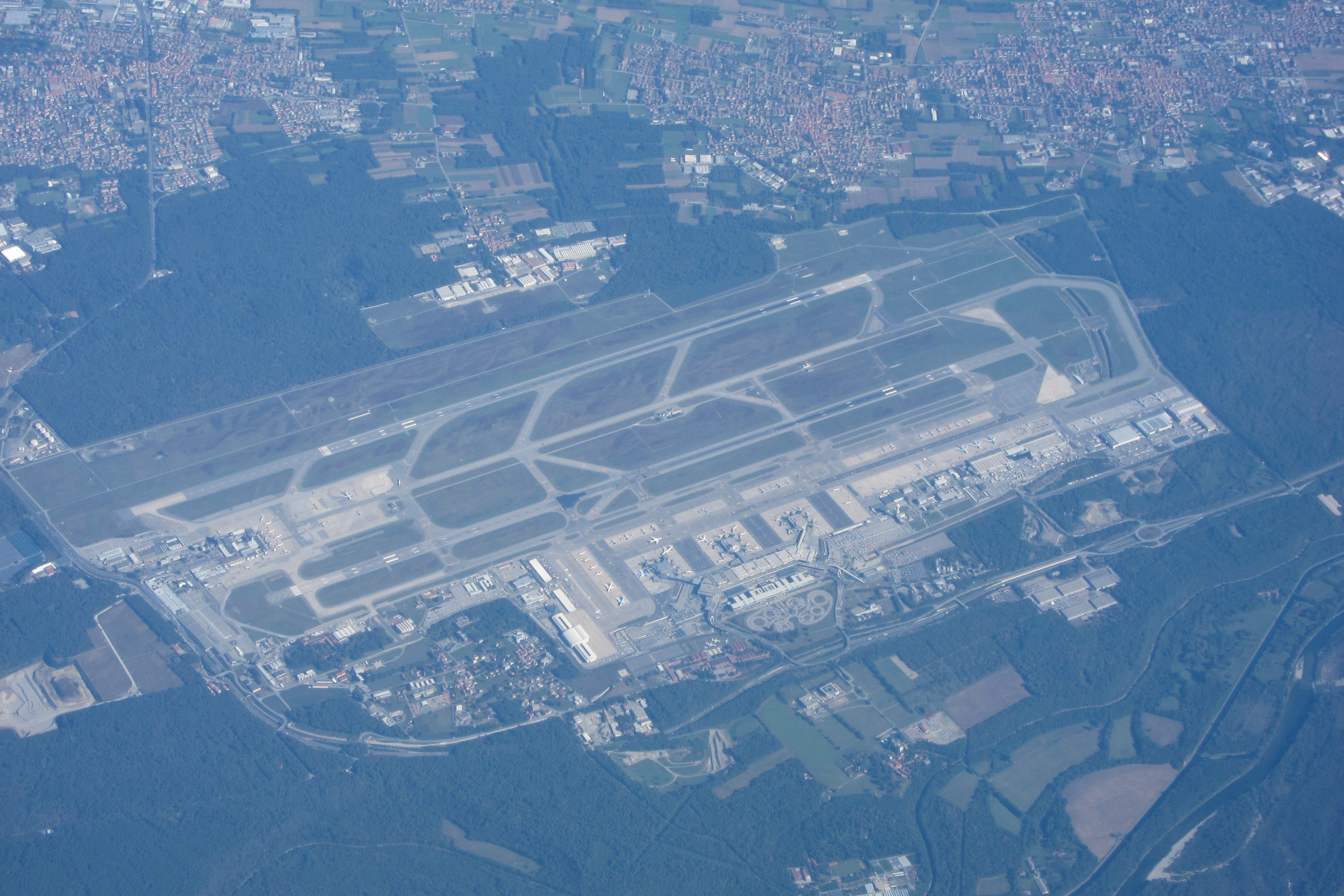 Fotografia aerea dell'aeroporto di Milano-Malpensa