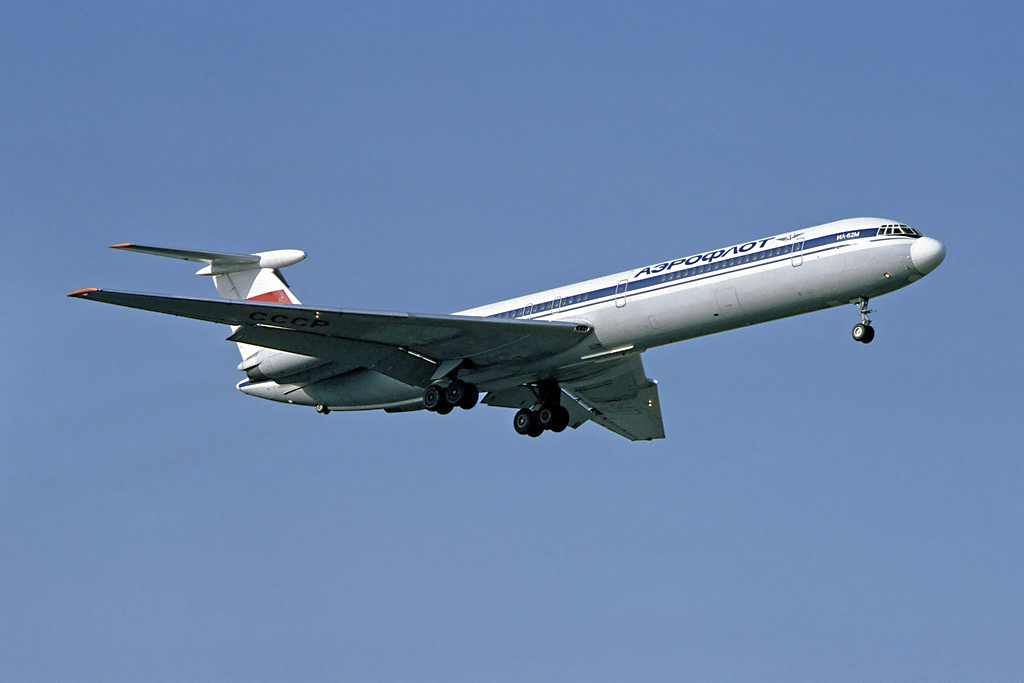 Aeroflot Il-62M CCCP-86477 LHR 1983-2-18