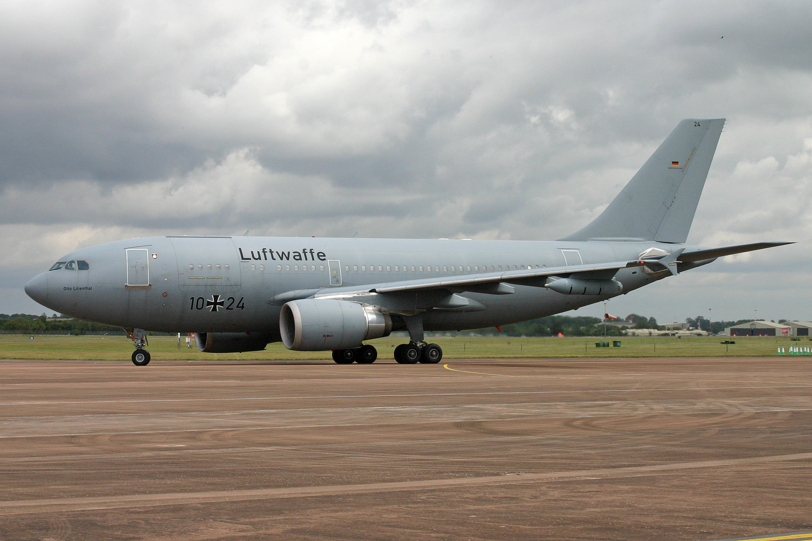 Airbus A310-304MRTT 10 24