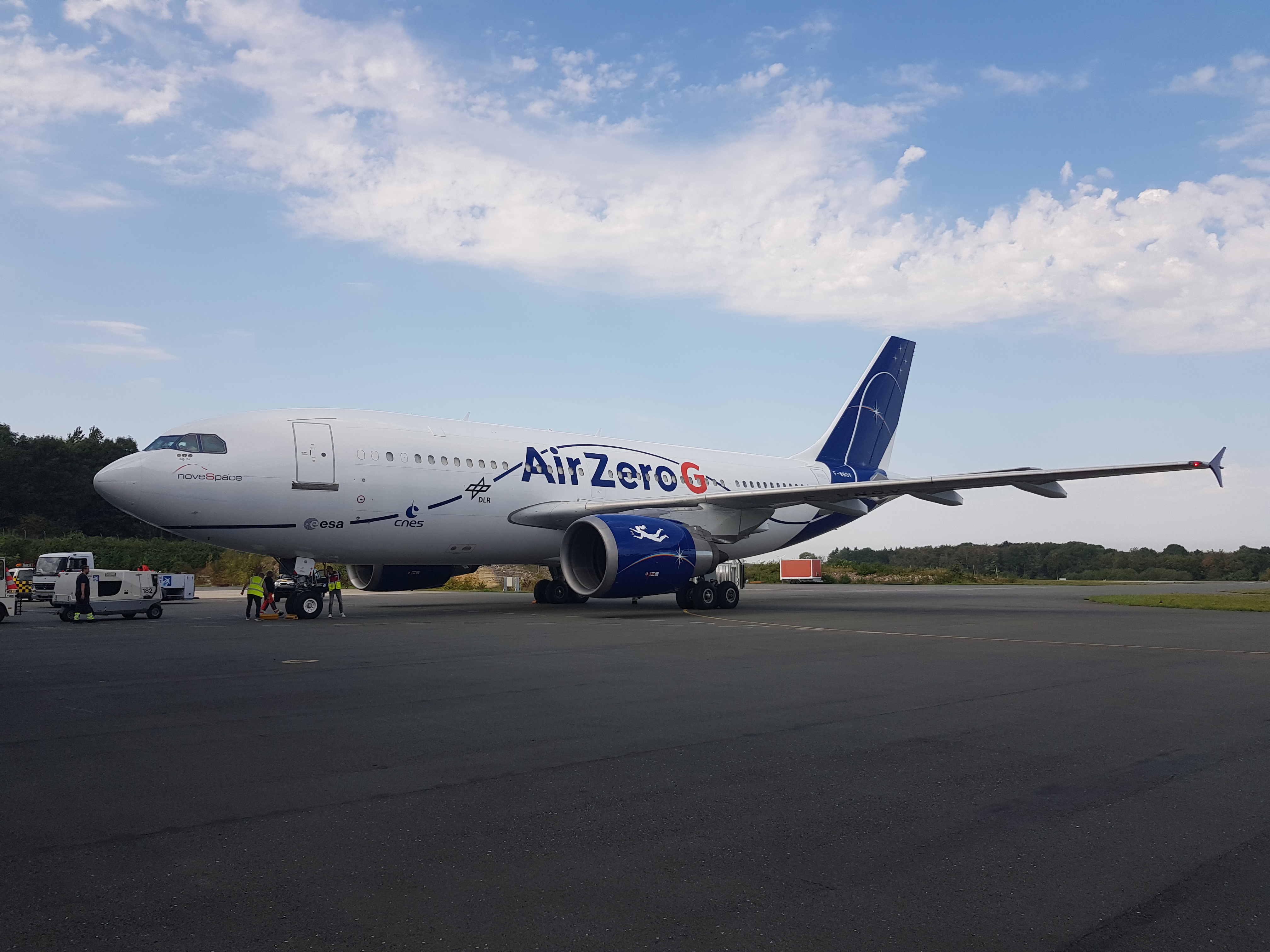 Airbus A310 Zero G (F WNOV, Novespace) — Aterrizaje del Air Zero G en el aeropuerto de Paderborn Lippstadt