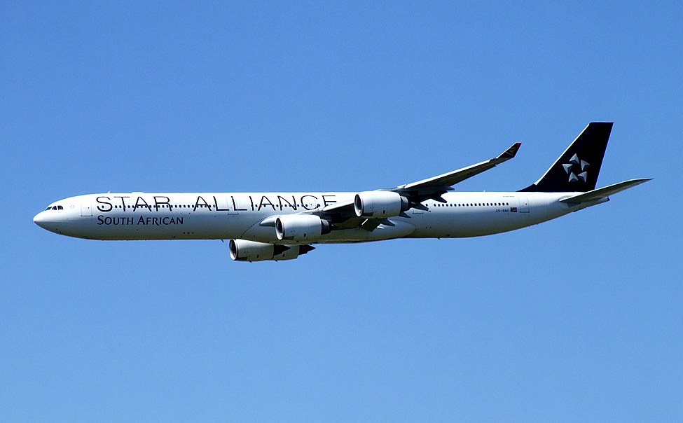 Airbus A340-642 ZS SNC de South African Airways, imagen de archivo: exhibición estática en AFB Waterkloof, Africa Aerospace and Defence 2008
