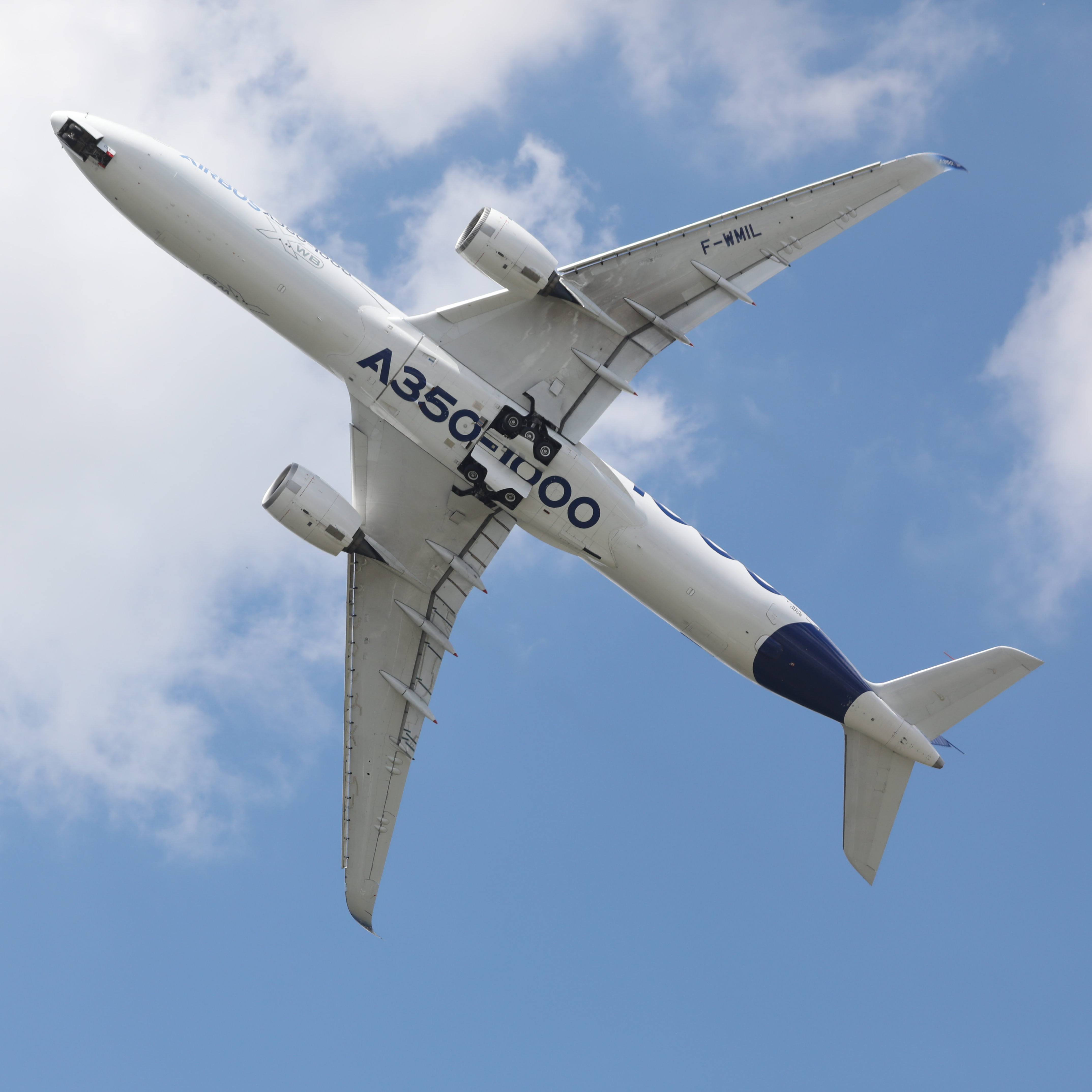 Airbus A350-1000 F WMIL 2