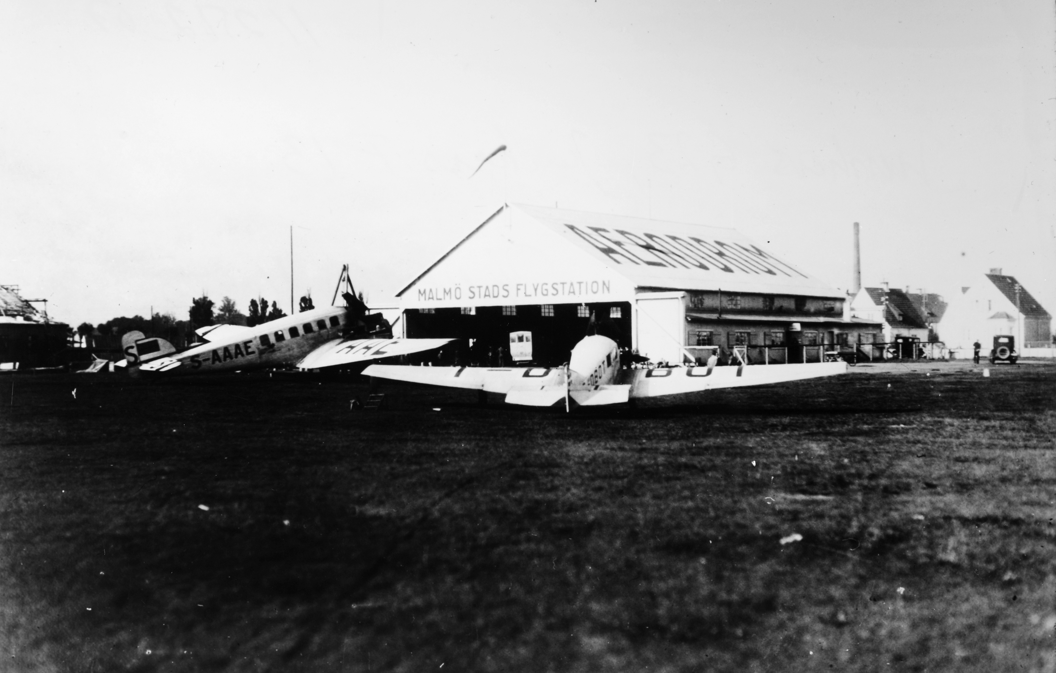 Airport Malmö Bulltofta BUA, Junkers G23 and Junkers F13 in the front of station building at Bulltofta Airport, Malmö