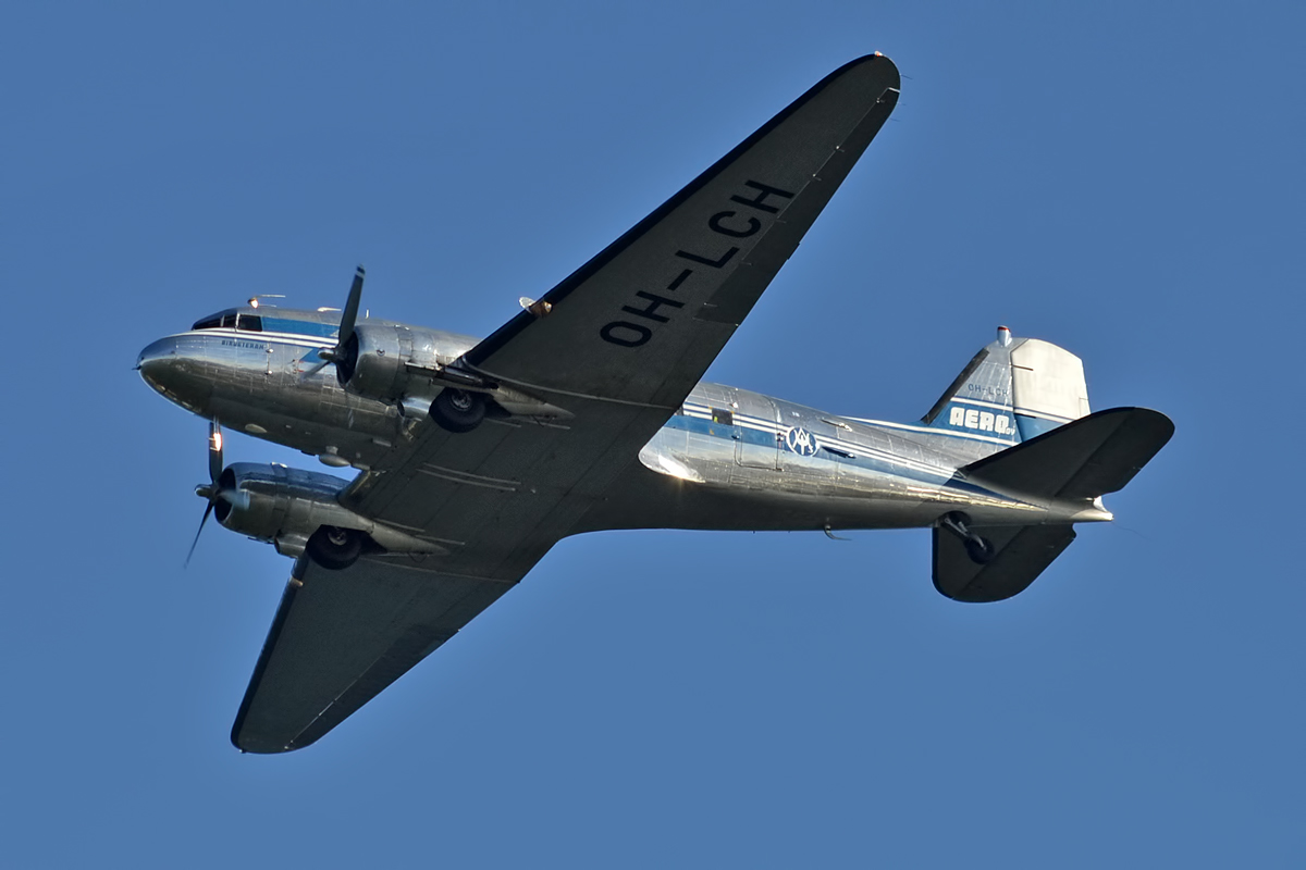 Douglas DC-3