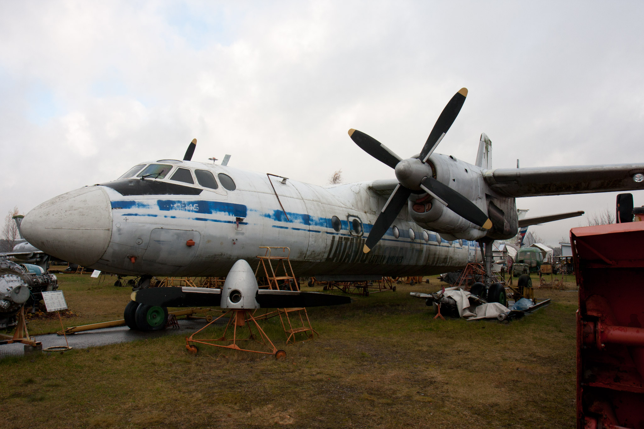 An-24B Latavio YL LCD