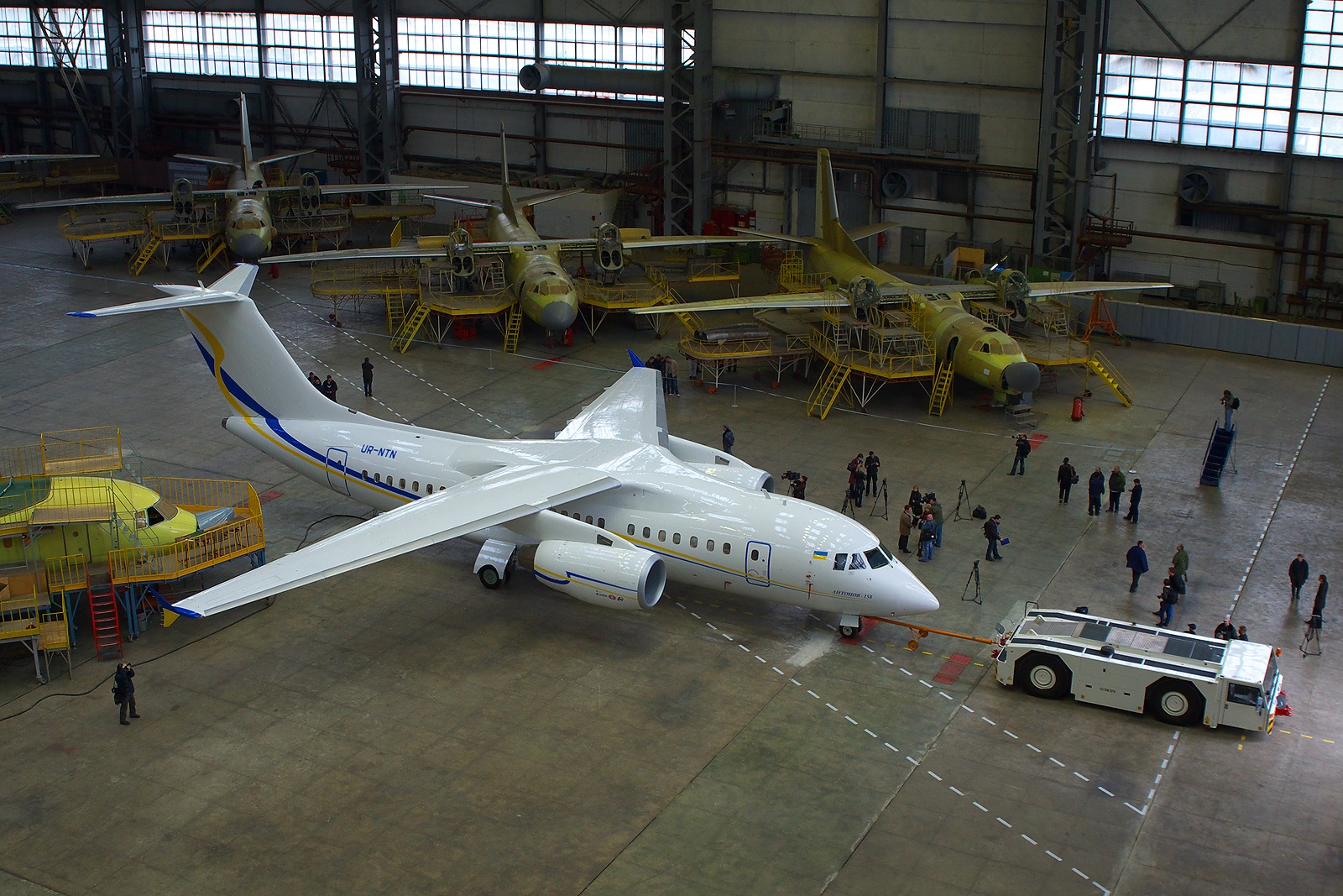 Antonov An-148