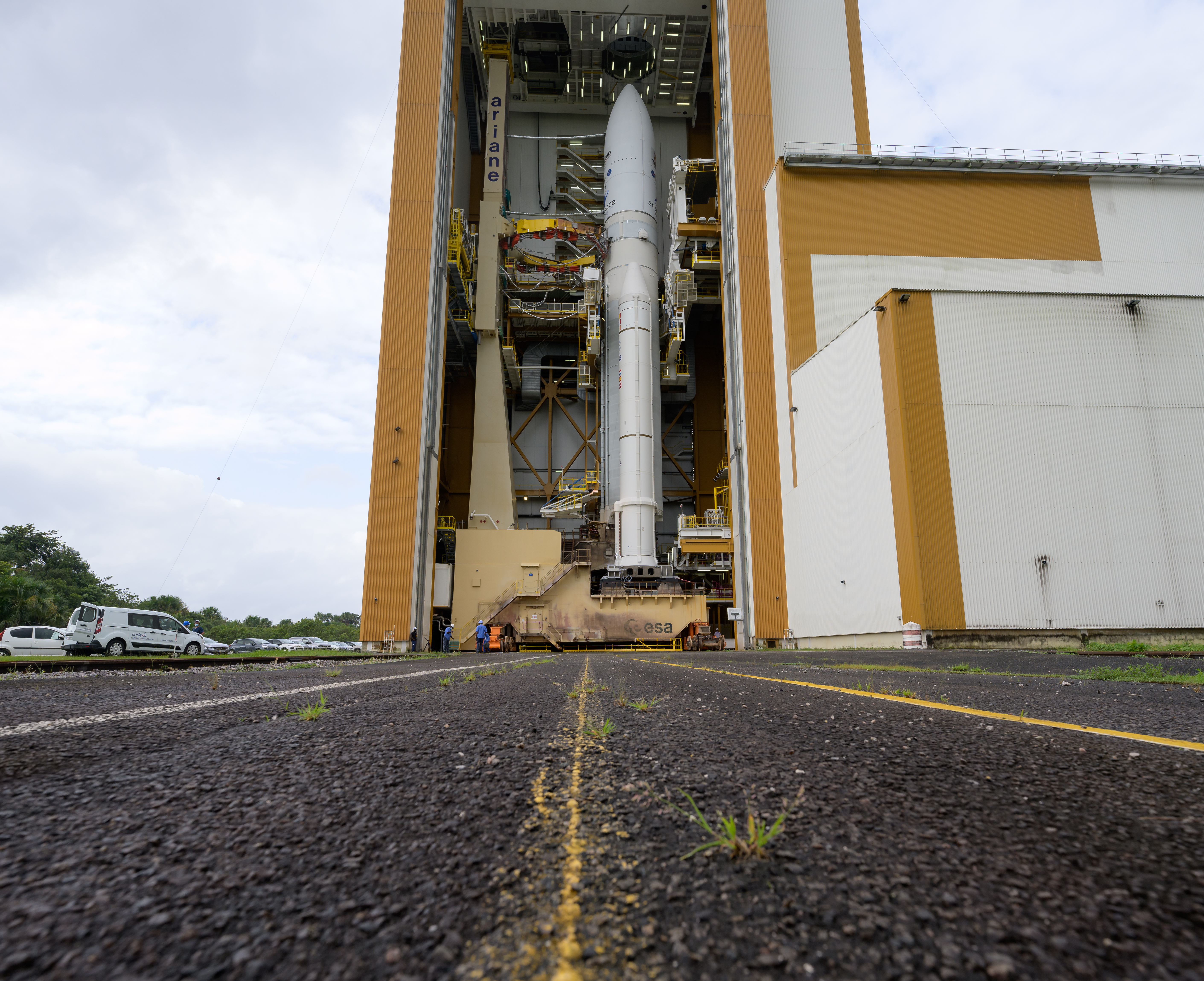 Traslado a la rampa del Ariane 5ECA VA256 con el JWST, 23 dic 2021