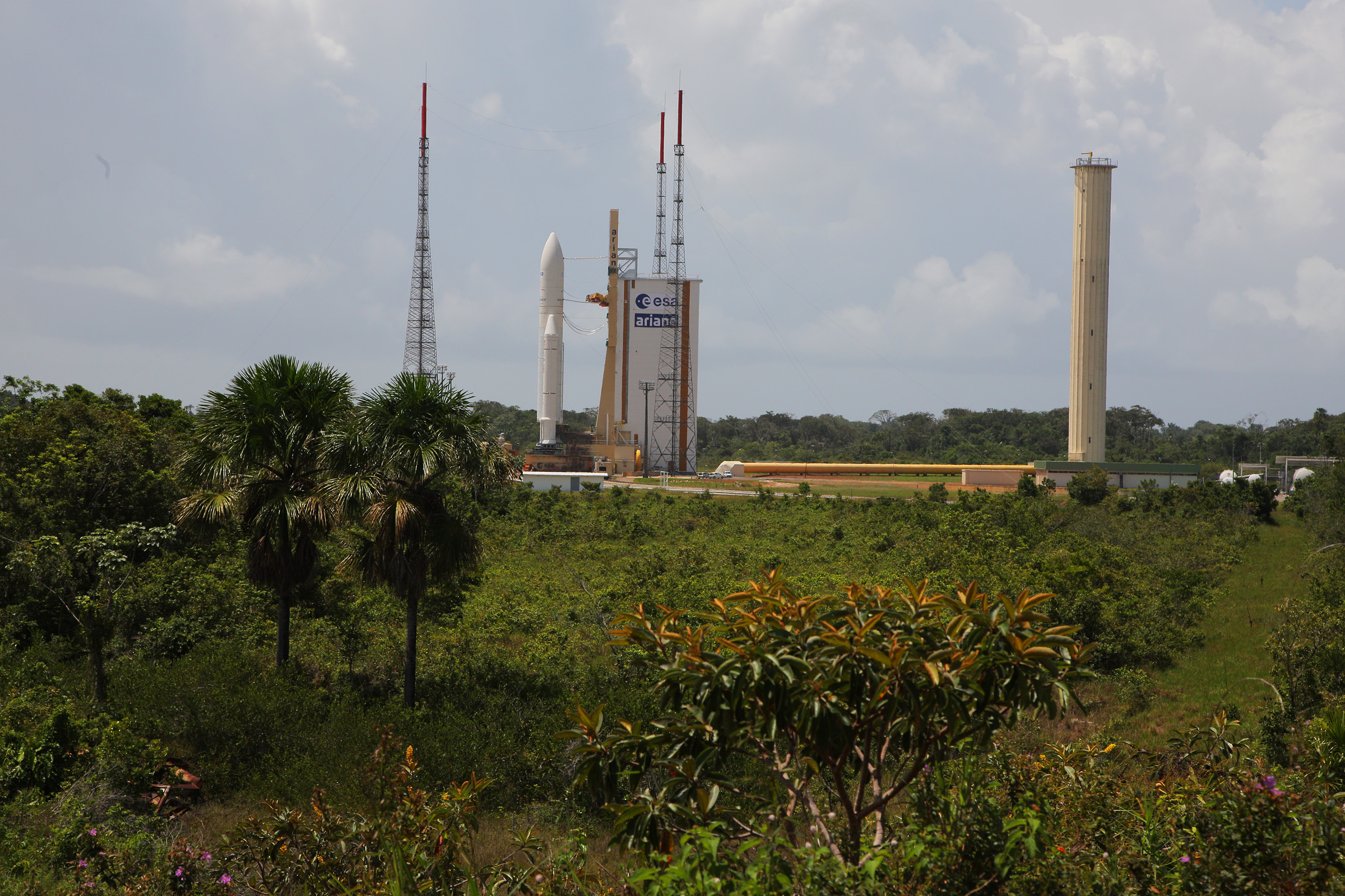 Ariane 5 ES with ATV-4 at the ELA-3 launch zone