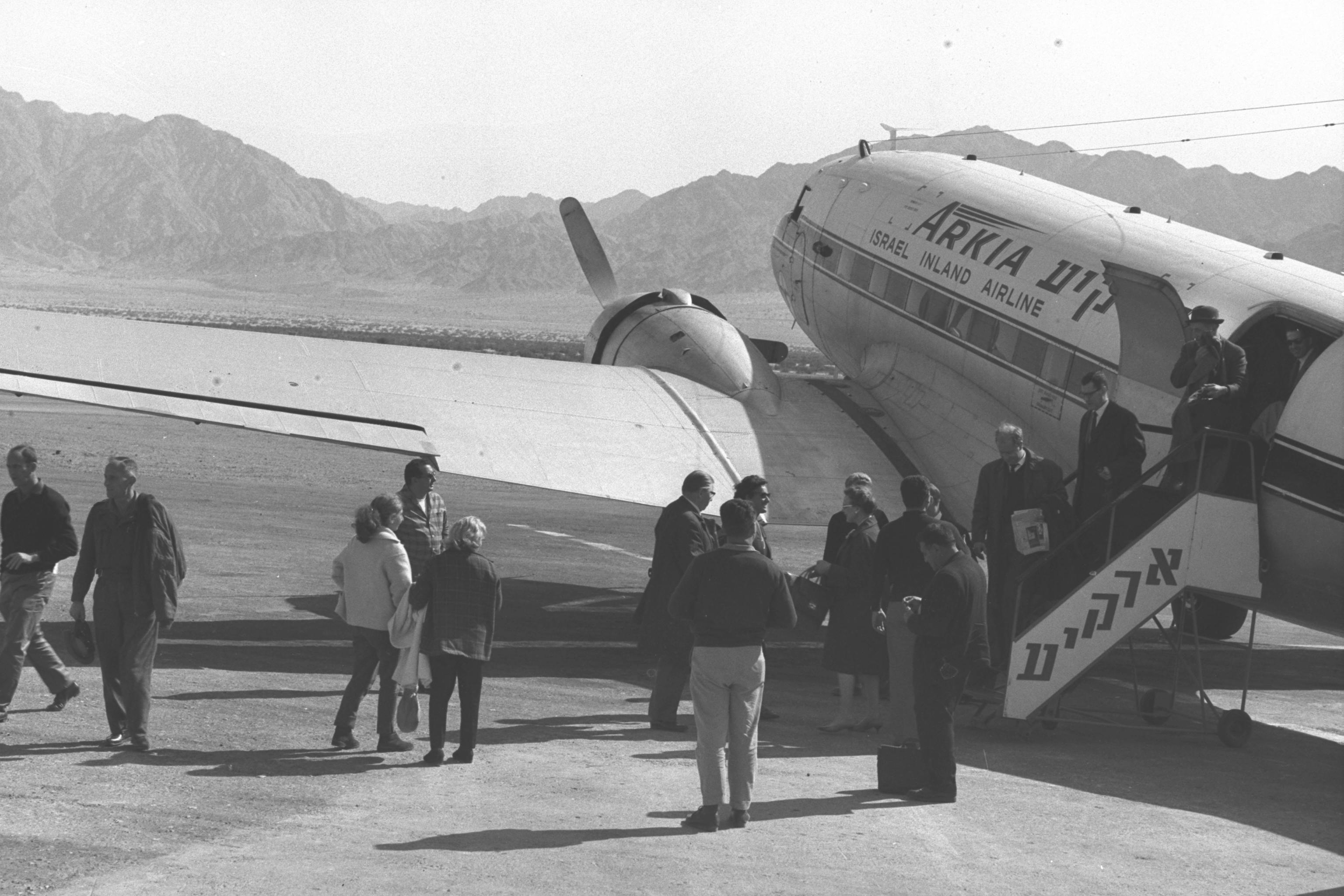 Douglas DC-3