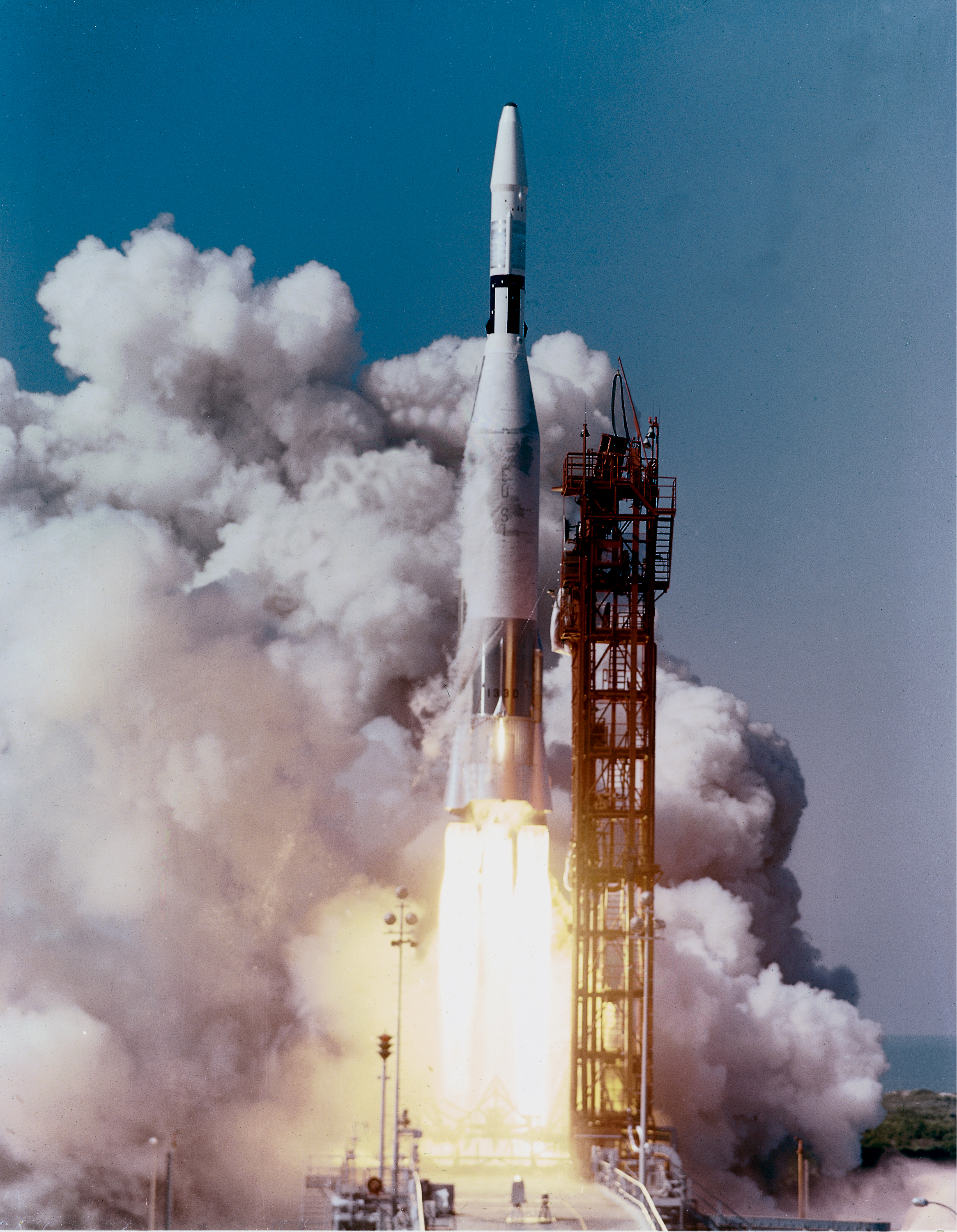 Atlas Agena (veicolo 4) durante il lancio del Ranger 4, 23 aprile 1962