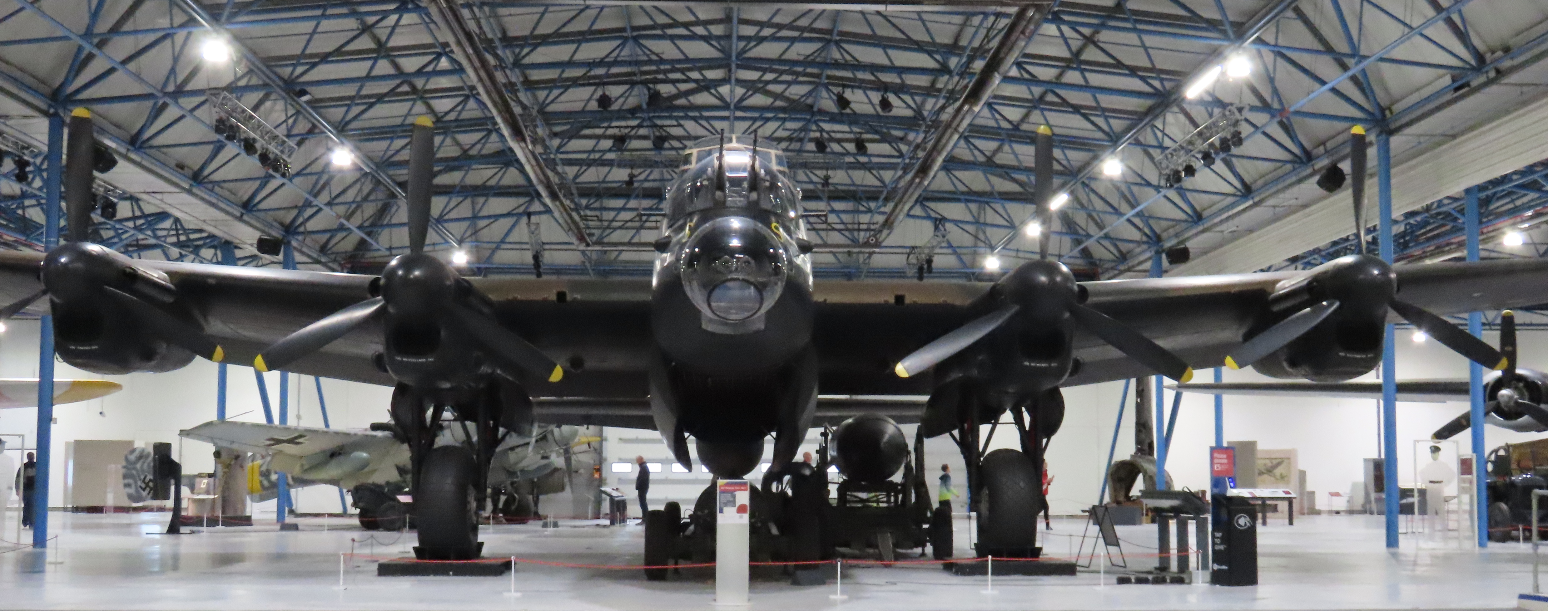Avro Lancaster B I R5868 «S Sugar», RAF Museum Hendon (02)