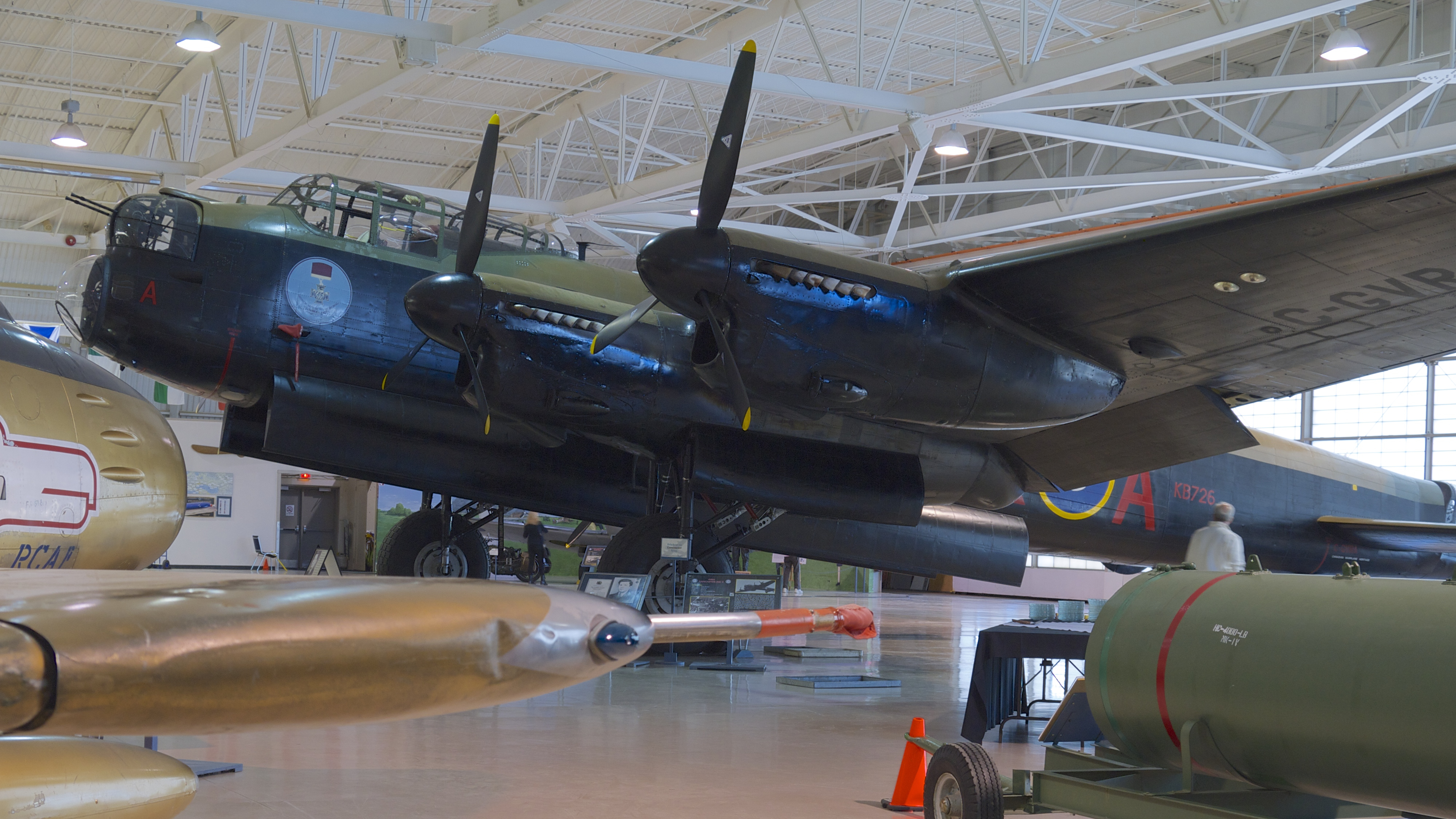 Avro Lancaster B X FM213 «VR-A» (CWH) — vista general