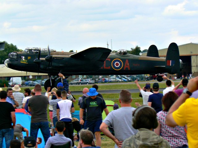 Avro Lancaster PA474 (BBMF), immagine d'archivio (RIAT, Fairford, 2014)