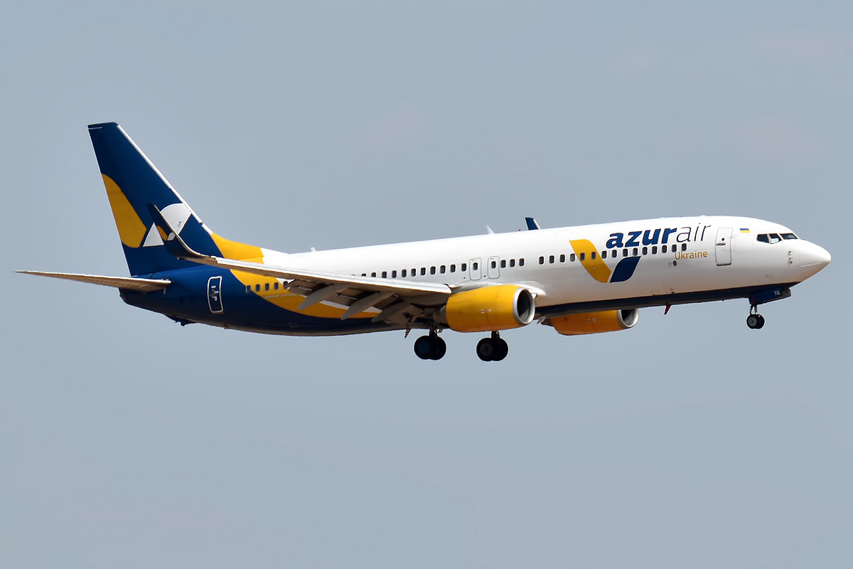 Azur Air Ukraine, UR UTQ, Boeing 737-83N