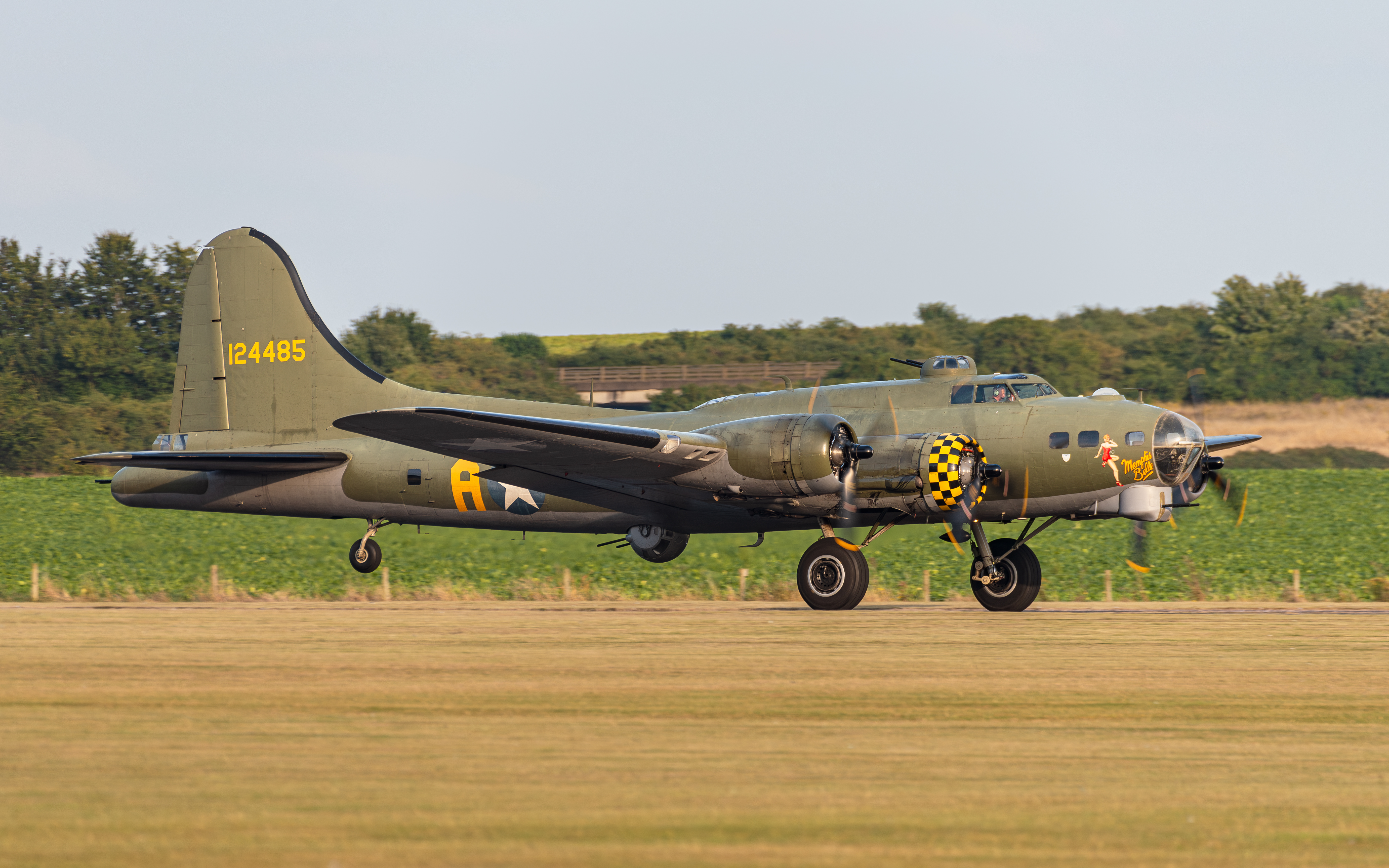 B-17 Flying Fortress «Sally B» (Duxford Flying Evening, 2024)