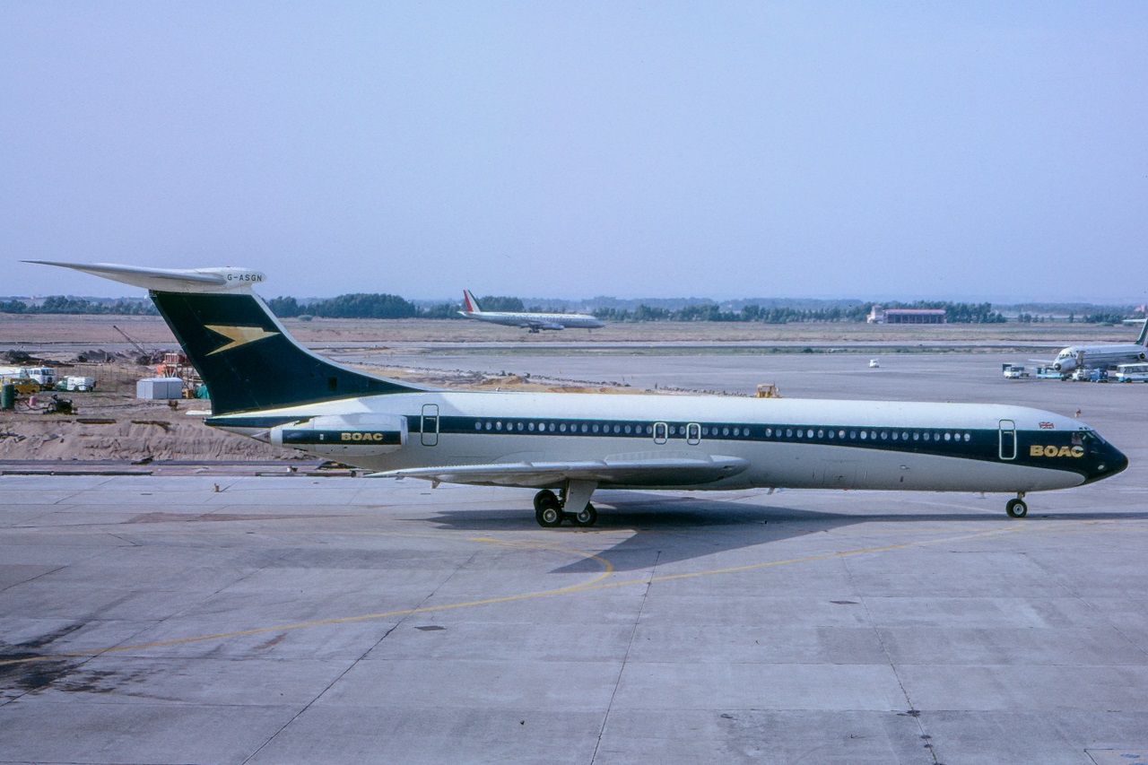 BOAC Super VC10 Type 1151 G ASGN a Roma Fiumicino, 27 giugno 1969