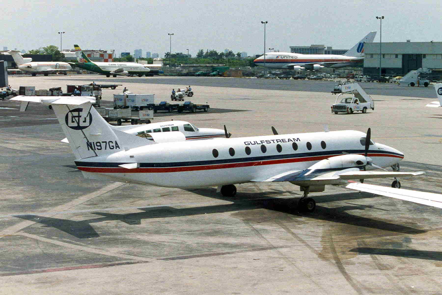 Beechcraft 1900C (c/n UB-16) — N197GA Beech 1900C Gulfstream Intl Al MIA 29MAY94