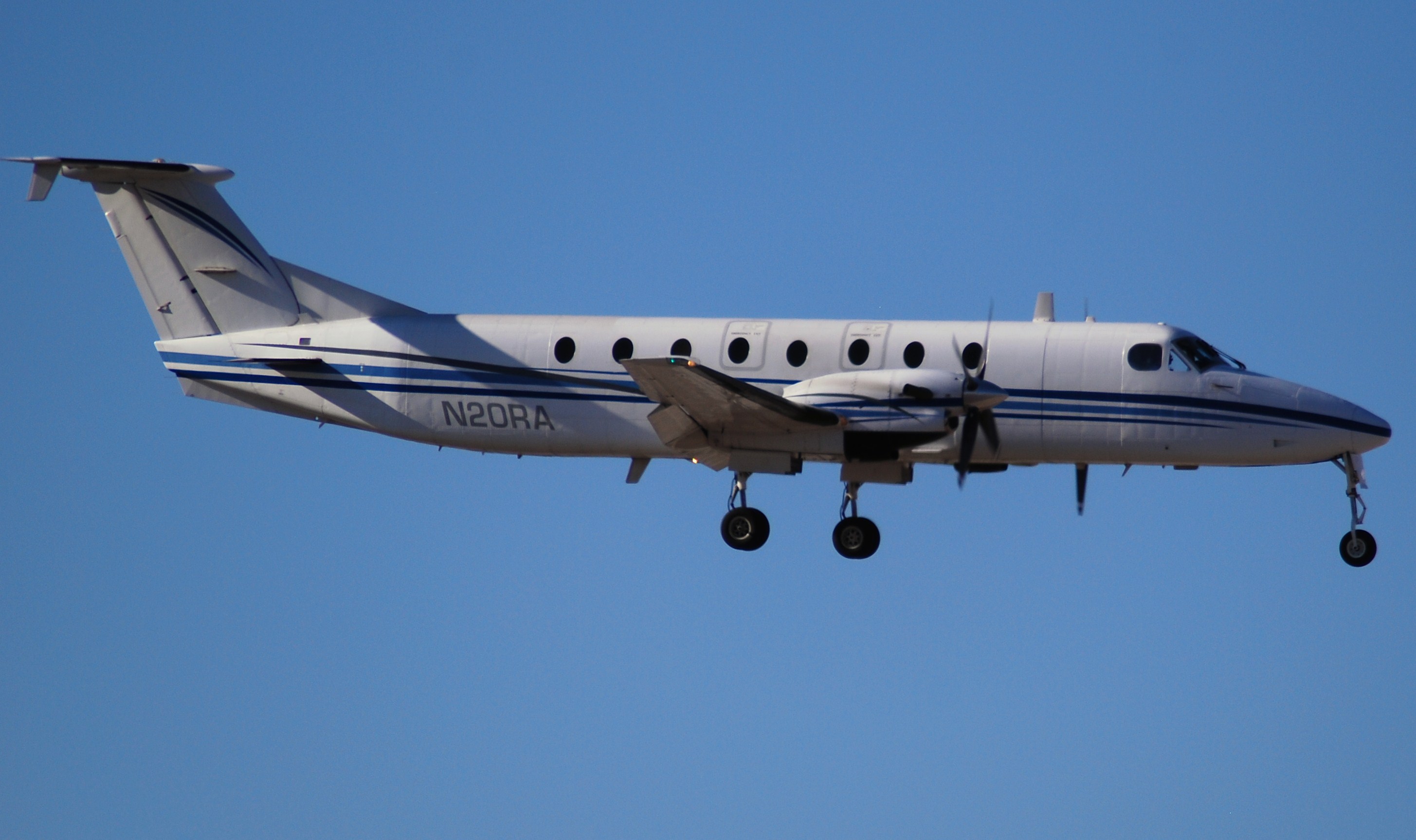 Beechcraft 1900C (c/n UB-42) — N20RA