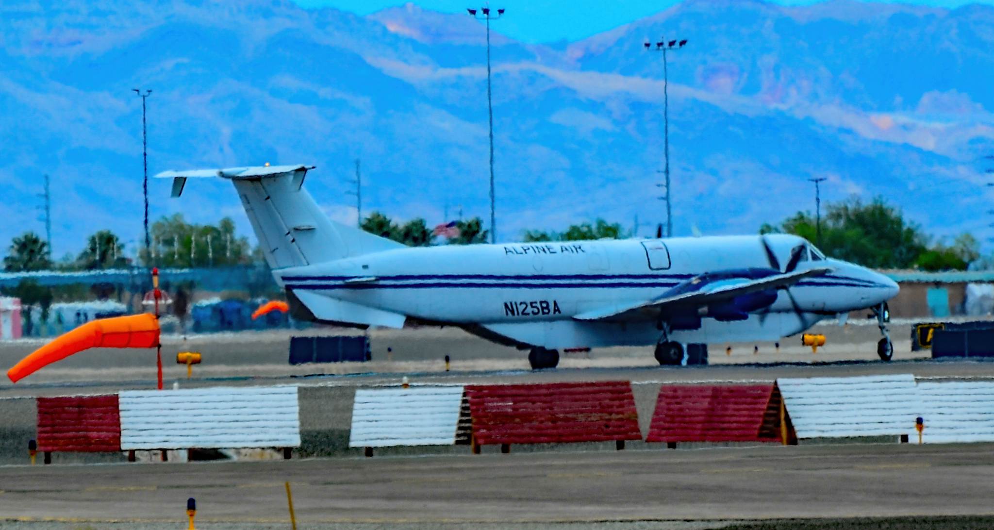 Beechcraft 1900C (c/n UB-6) — N125BA Alpine Air Express Beech 1900C s n UB-6