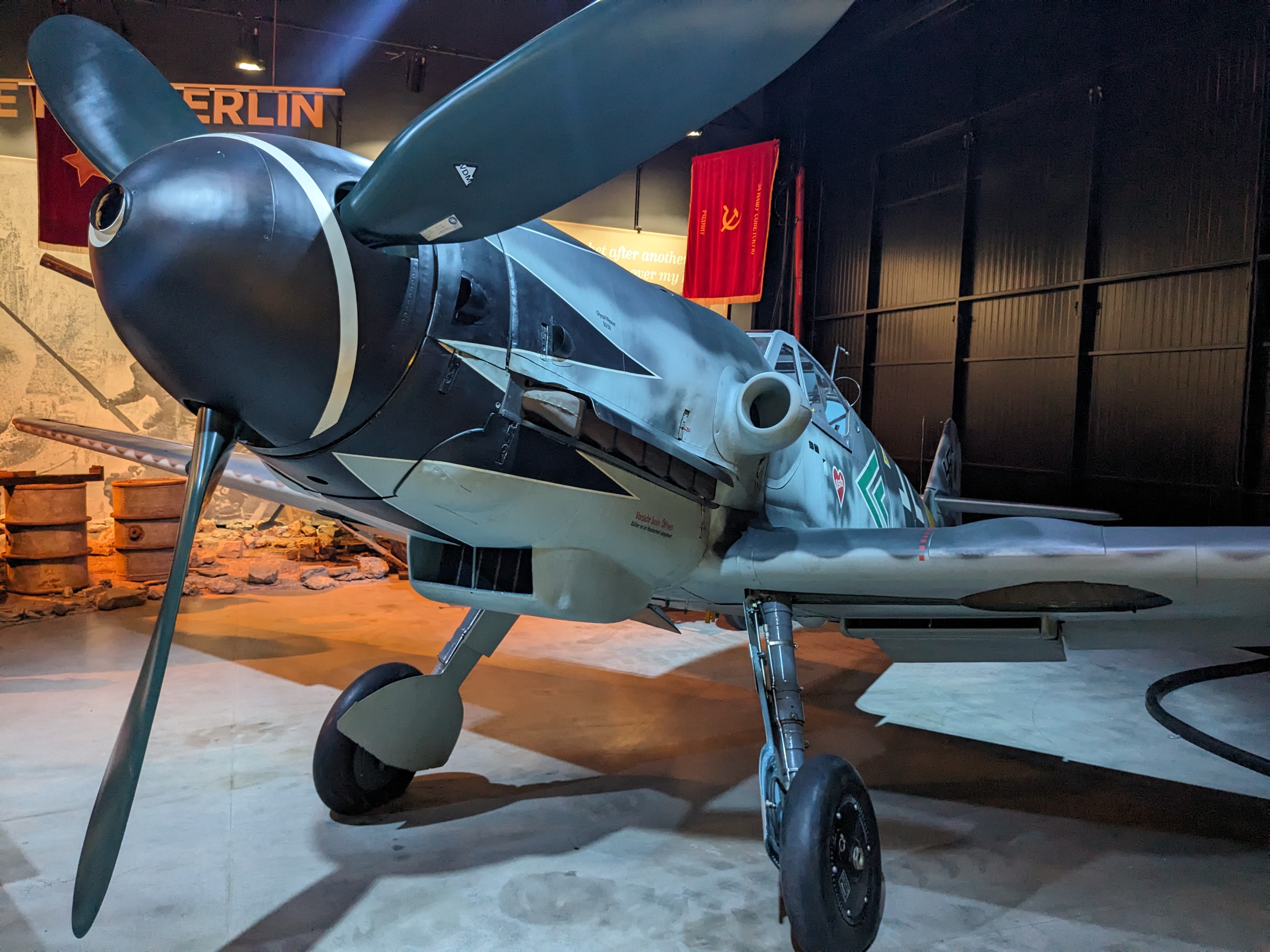 Bf 109G-14, 610937, Museo American Heritage, vista frontal izquierda, 2024