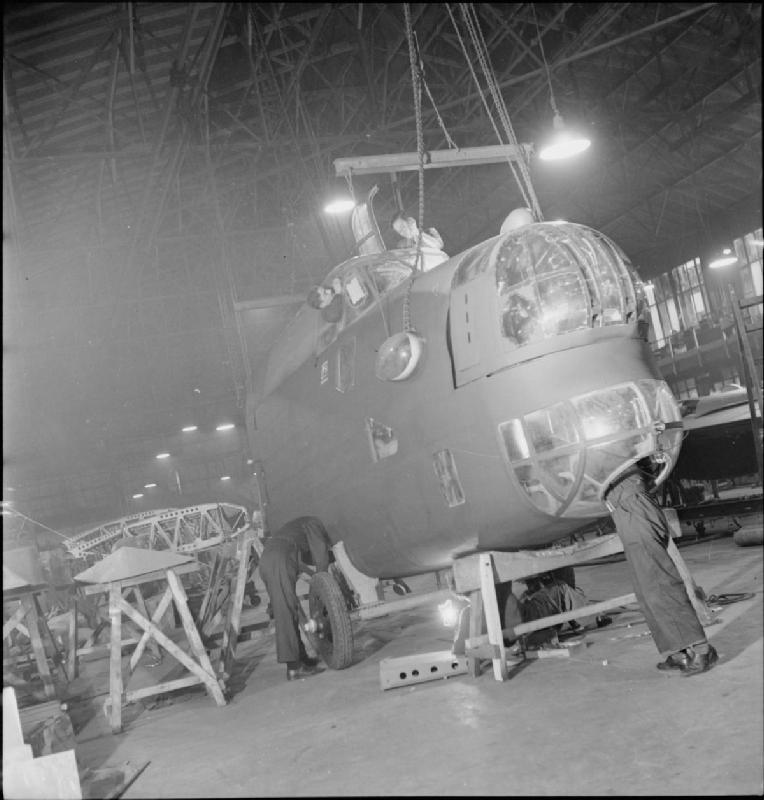 Birth of a Bomber- Aircraft Production in Britain, 1942 D7098