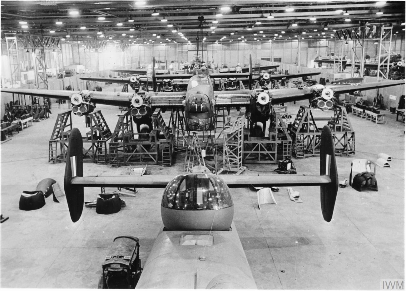 Birth of a Bomber- Aircraft Production in Britain, 1942 D7123