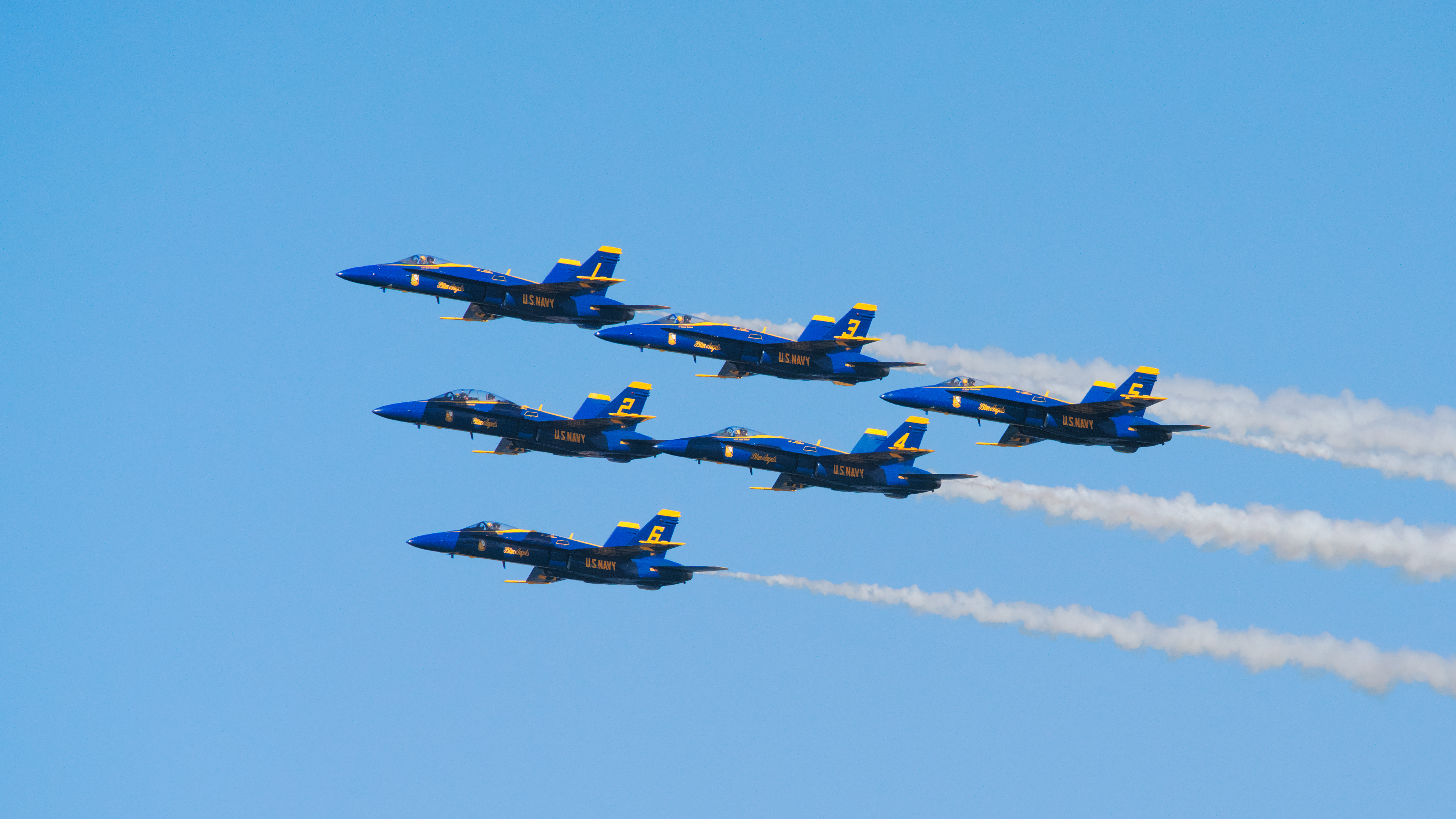 Blue Angels em formação delta na Fleet Week de São Francisco de 2016