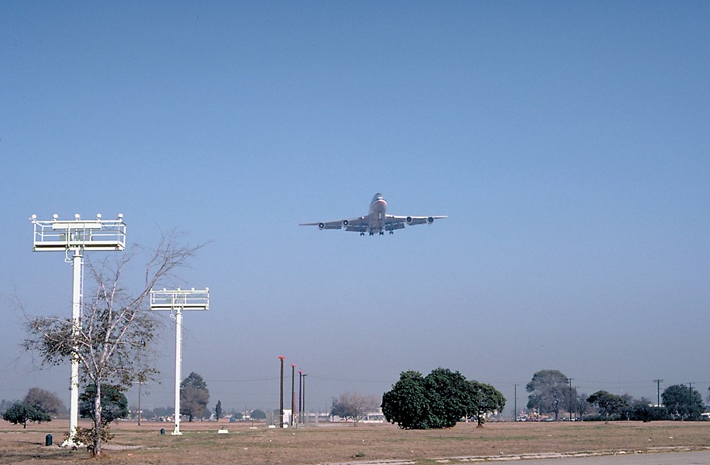 Boeing 747-123, American Airlines AN