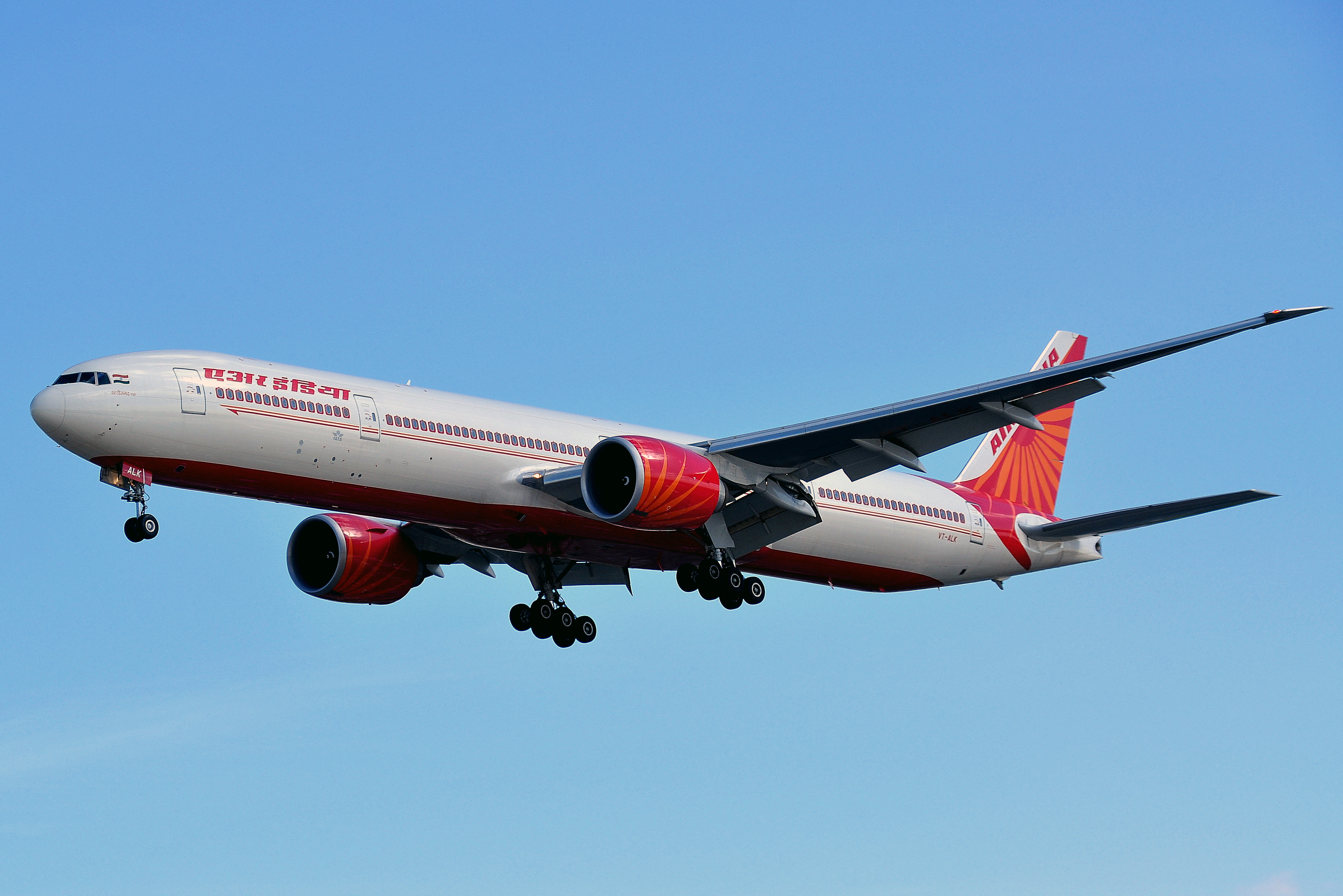 Boeing 777-337ER - Air India (VT ALK)