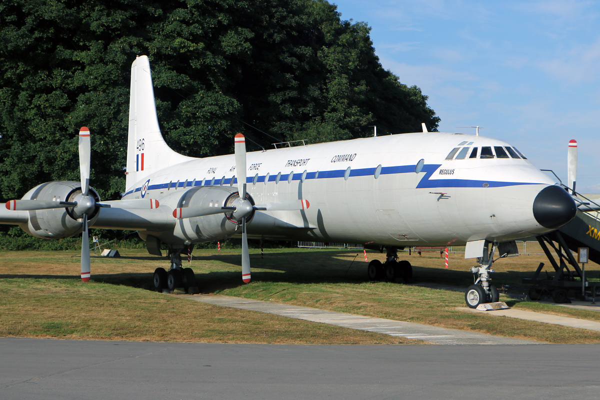 Bristol Britannia 253 (ex RAF C.1) XM496 "Regulus", conservato a Kemble (2)