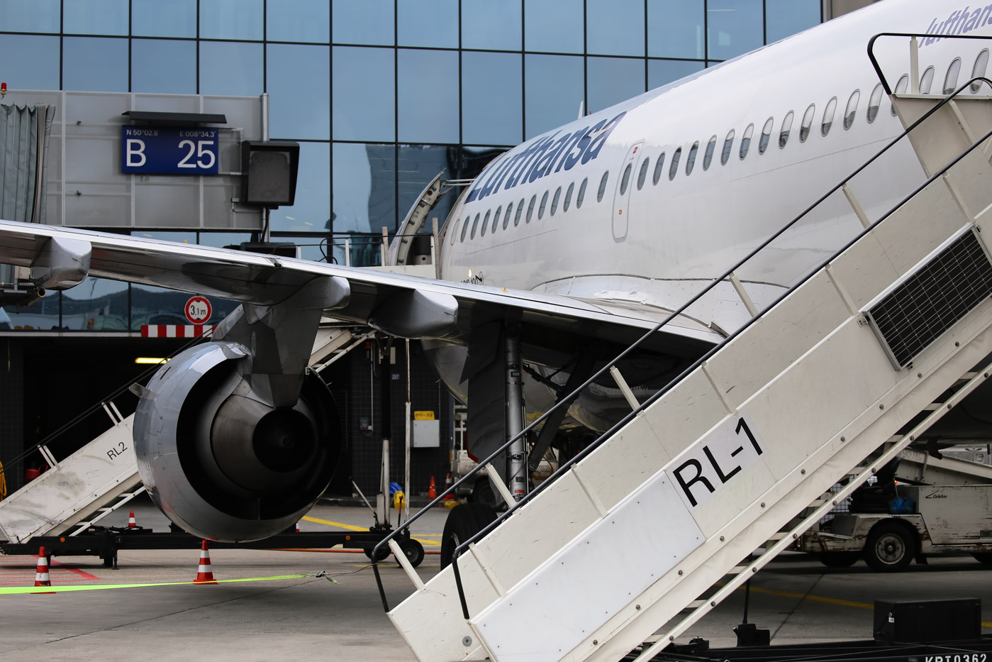 British Aerospace Avro RJ100