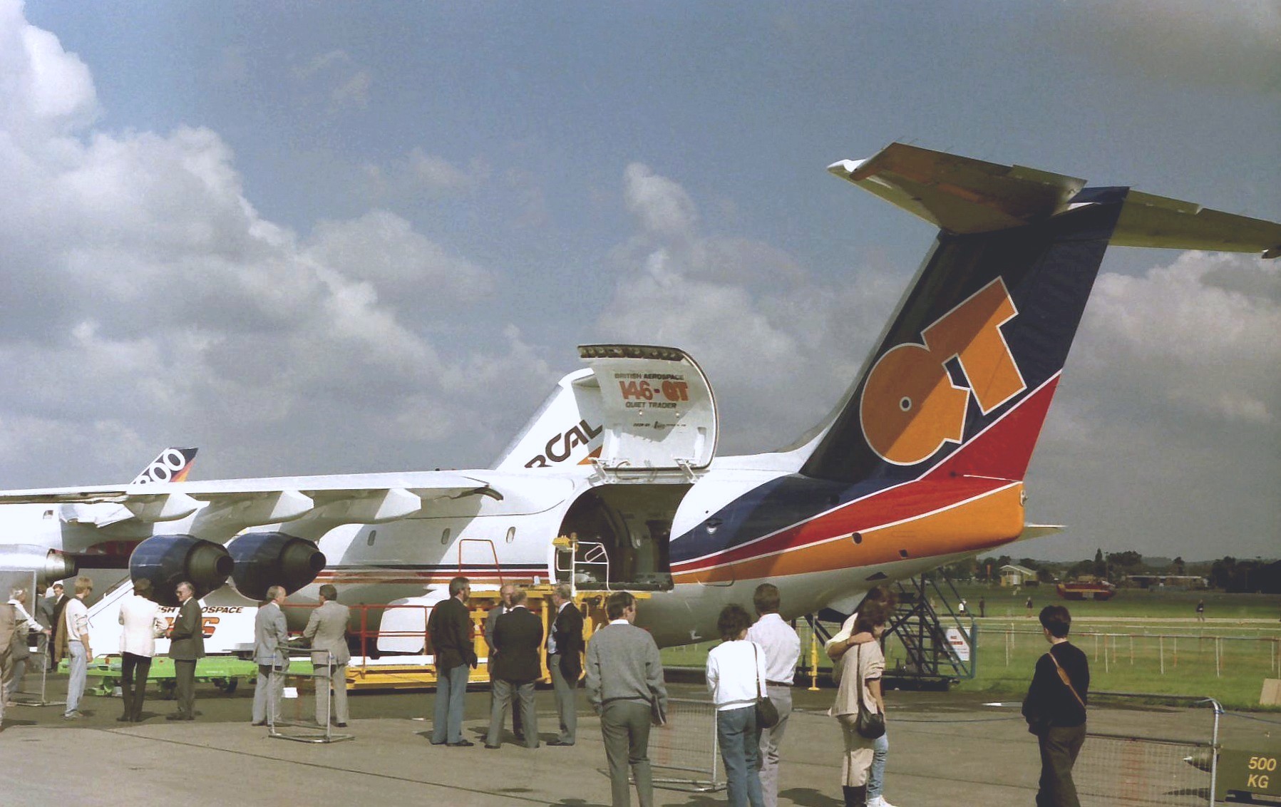 British Aerospace BAe 146 N146QT en Farnborough, 1986
