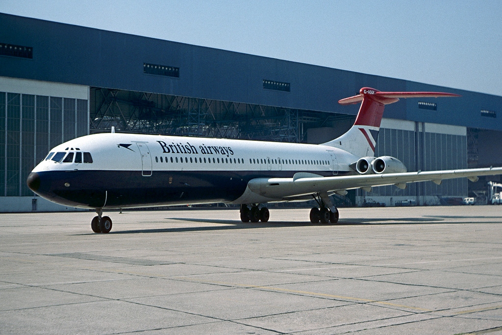 British Airways Super VC10 Srs 1151 a rolar em Heathrow, 28 de maio de 1977