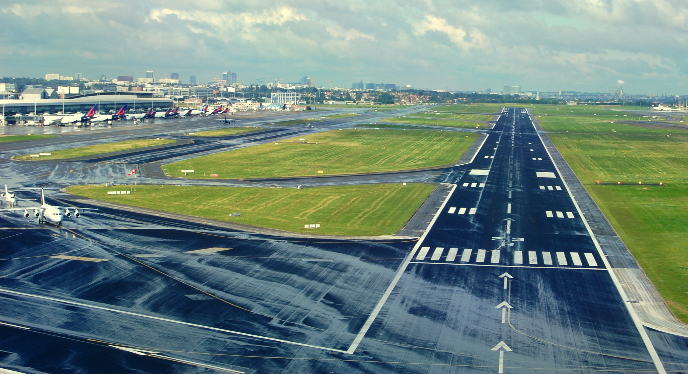 Brussels Airport Runway 25 R