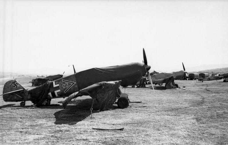 Bundesarchiv Bild 101I-160-0178-14A, Balkan, Flugzeug Me 109