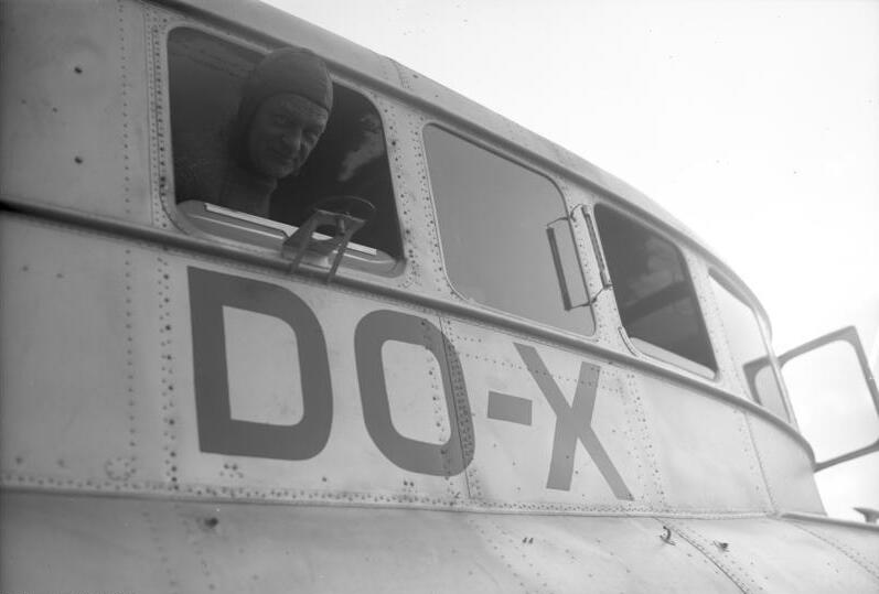 Bundesarchiv Bild 102-10705, Flugschiff Dornier "Do X", Kommandant Christiansen