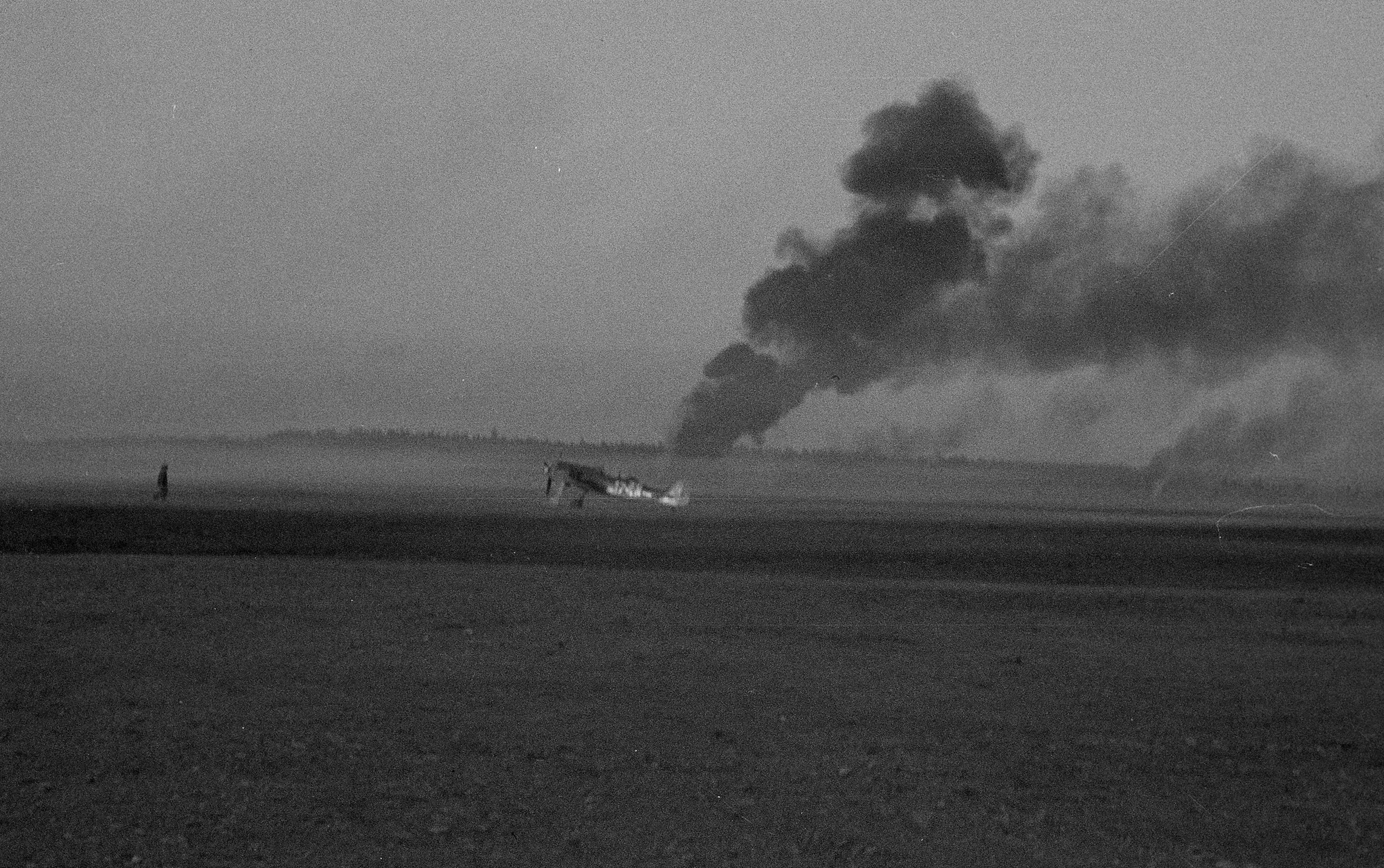 Focke Wulf 190 em chamas em Immola, 02-07-1944