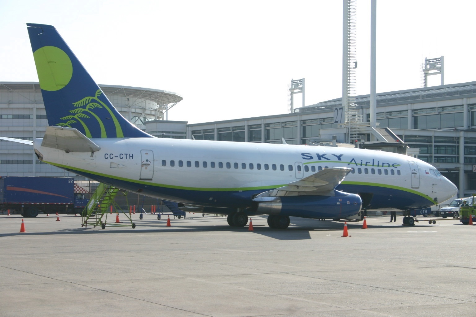 CC CTH Boeing 737 SKY Airline