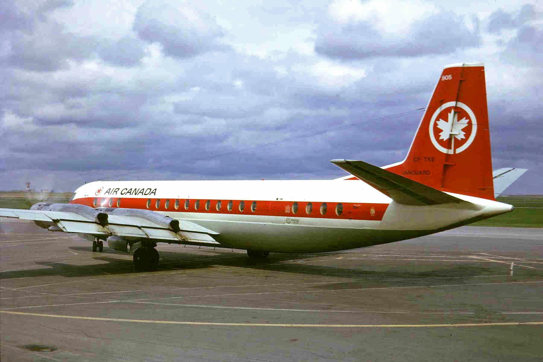 CF TKE 2 V952 Vanguard Air Canada YYC 01JUN67