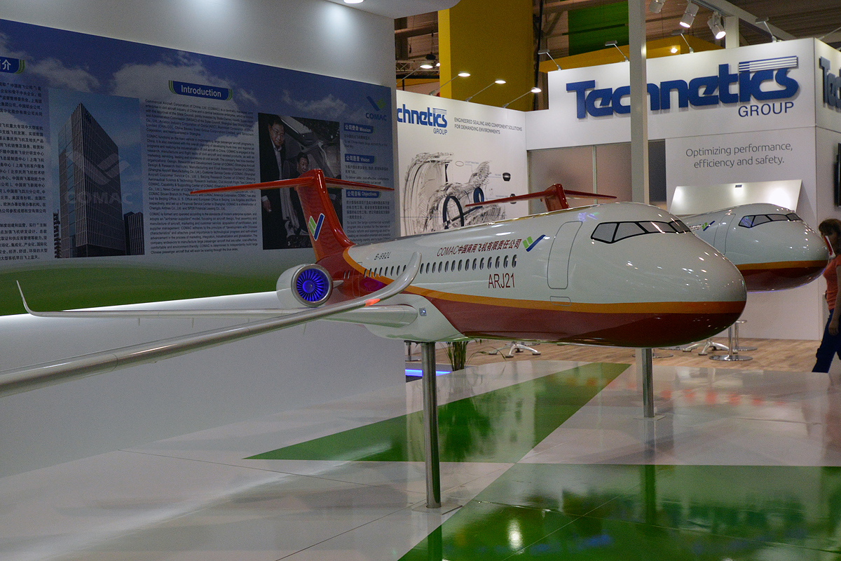 COMAC, ARJ21