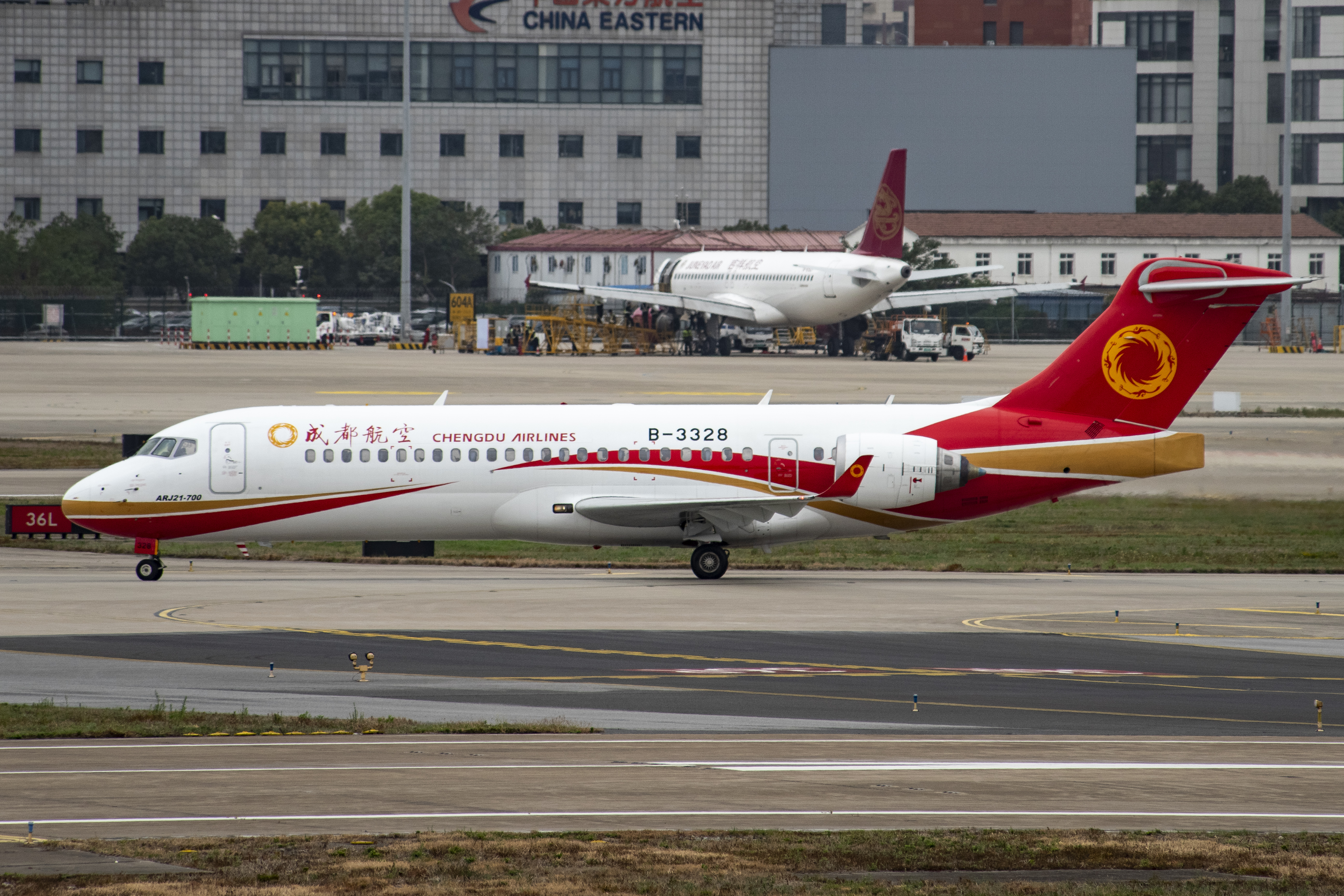 COMAC ARJ21 700 (C909) B-3328@SHA