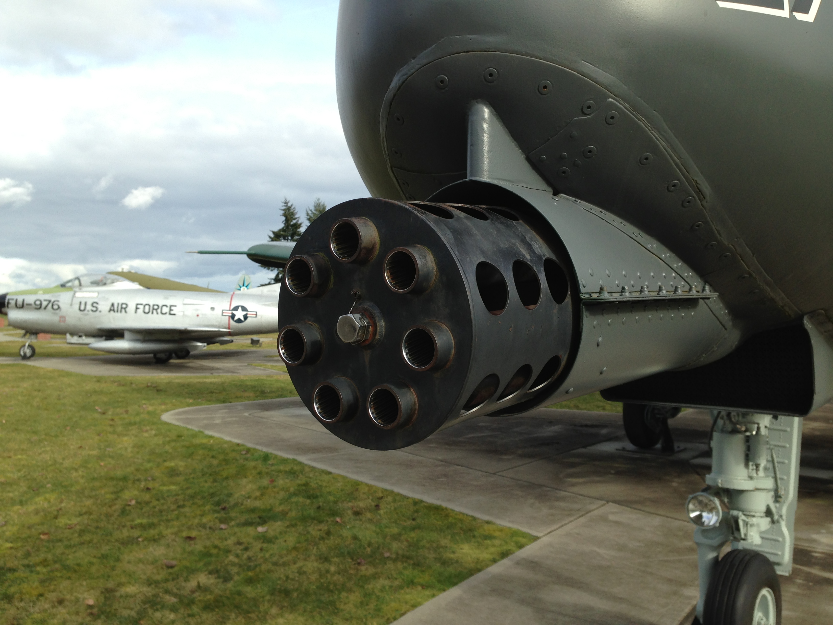 Cañón GAU-8 Avenger montado en un A-10A