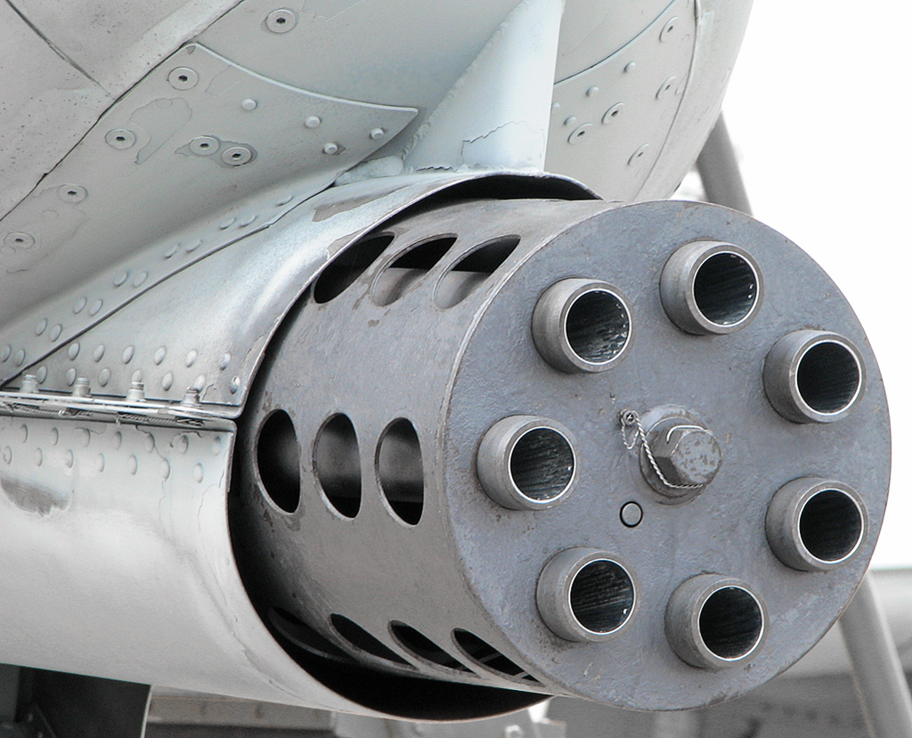 Cañón Gatling GAU-8A Avenger expuesto
